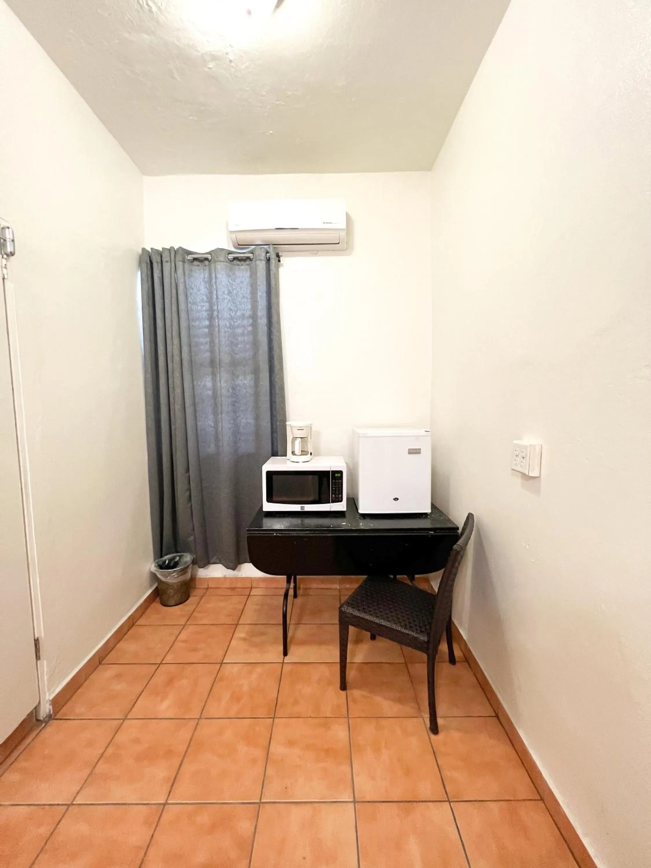 minibar in West Coast Inn's