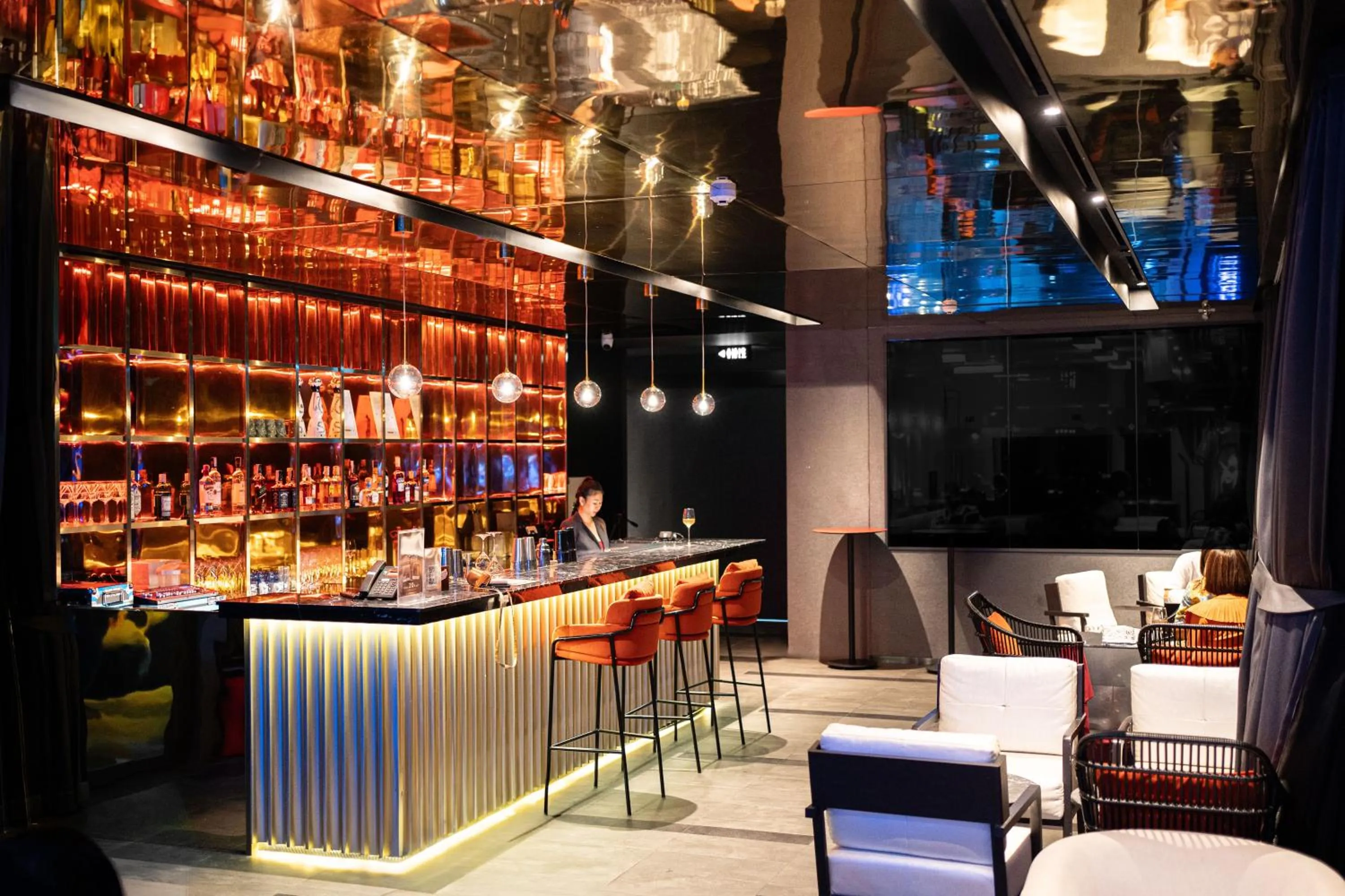 Restaurant/places to eat in Ramada By Wyndham Bangkok Sukhumvit 87