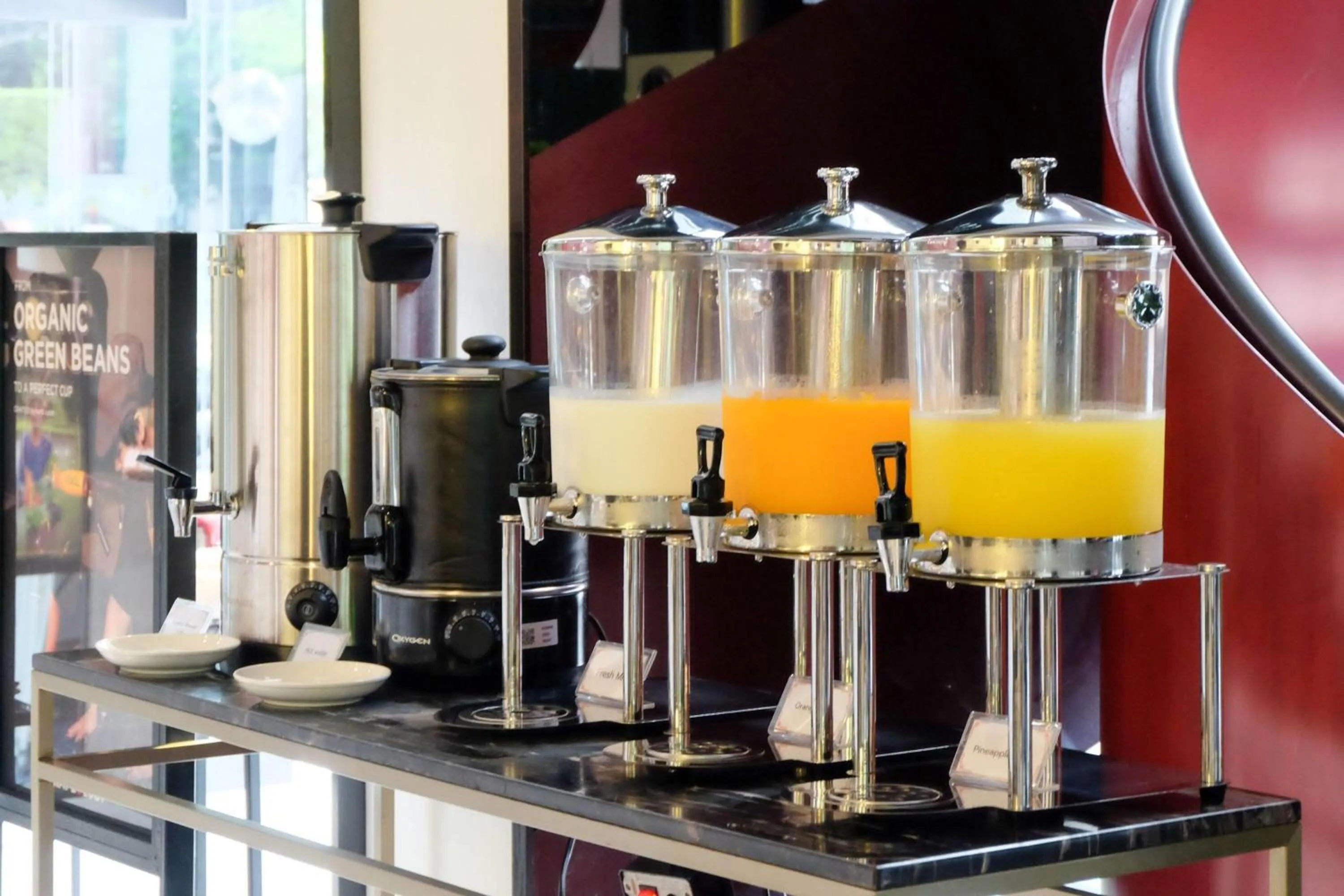 Coffee/tea facilities in Ramada By Wyndham Bangkok Sukhumvit 87