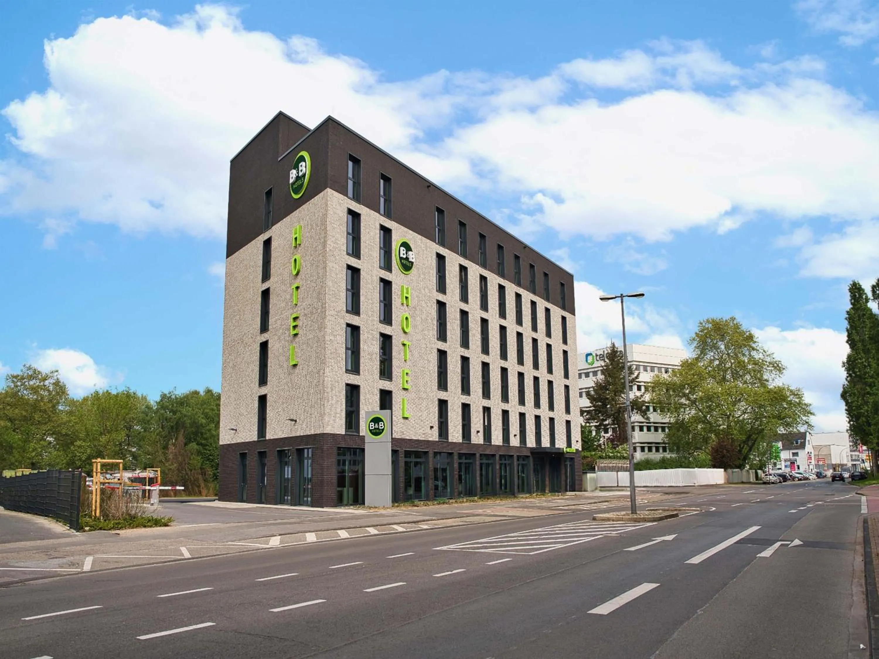 Property building in B&B Hotel Köln-City