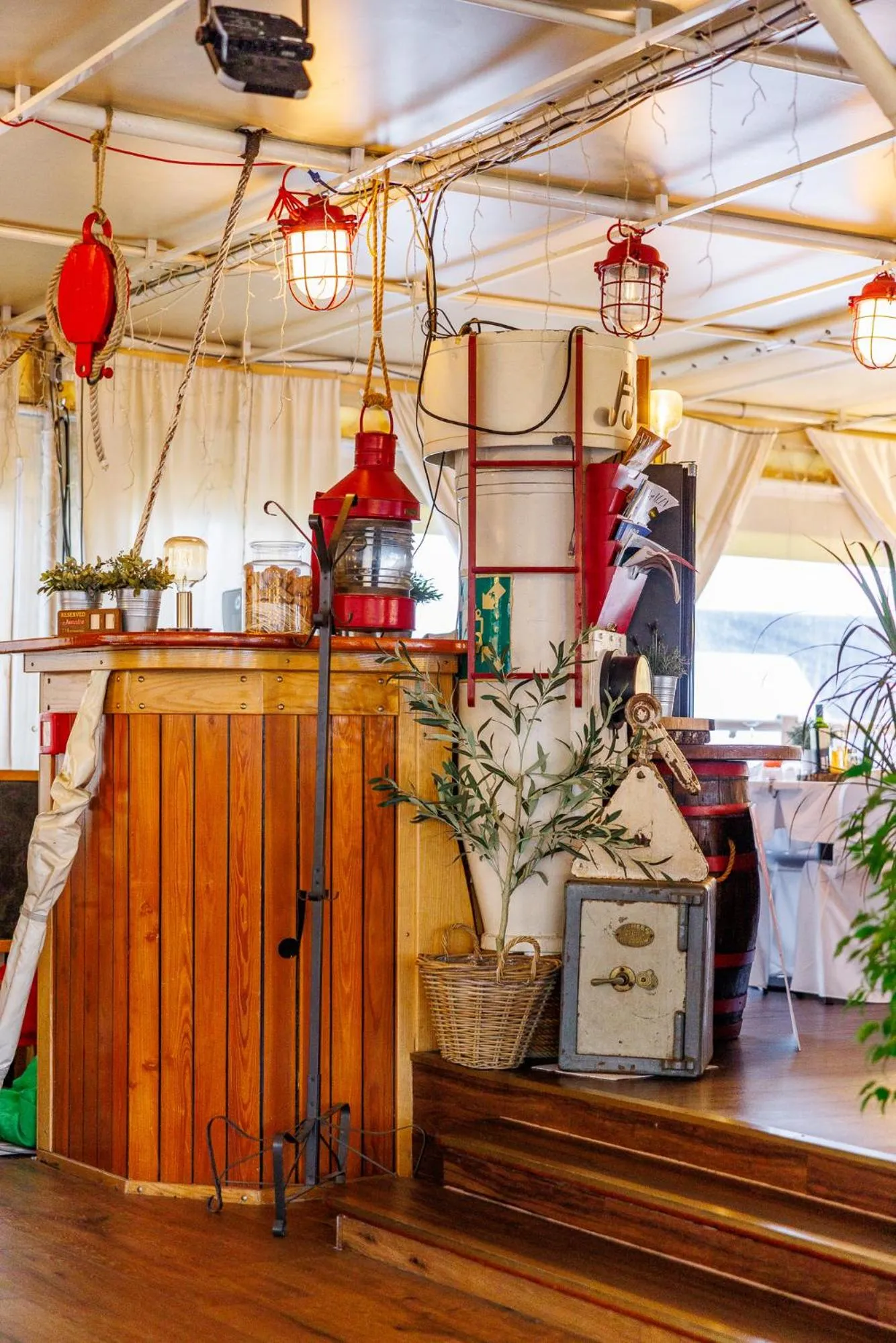 Decorative detail in Botel Marina