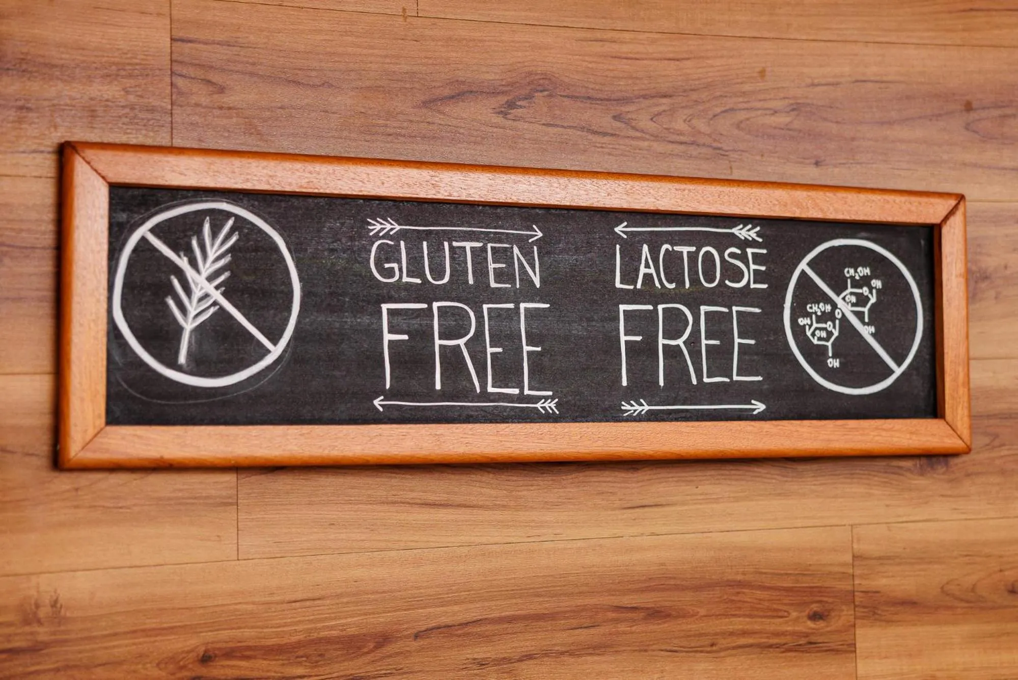 Food and drinks in Botel Marina