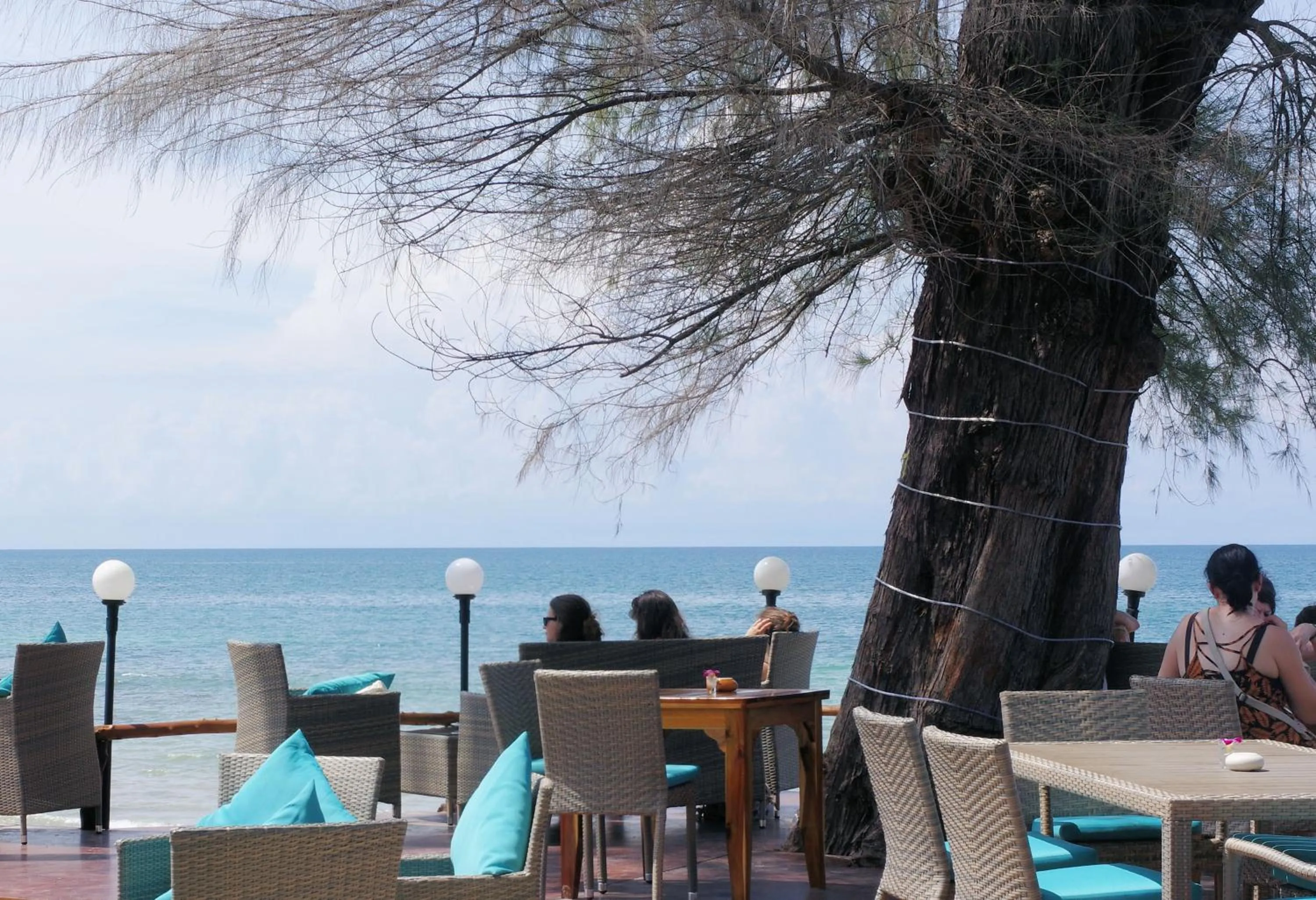 Restaurant/places to eat in Thai House Beach Resort