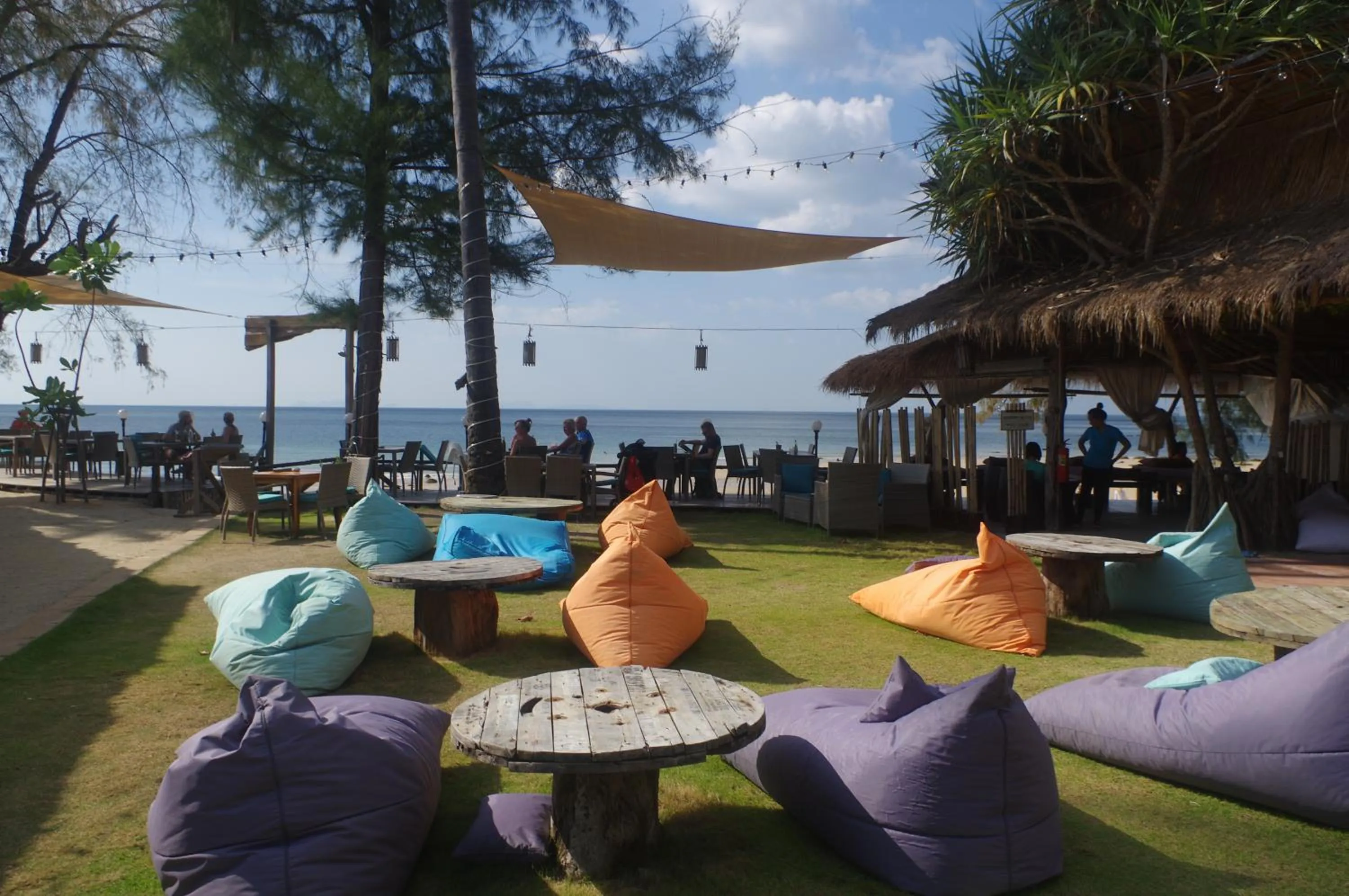 Thai House Beach Resort