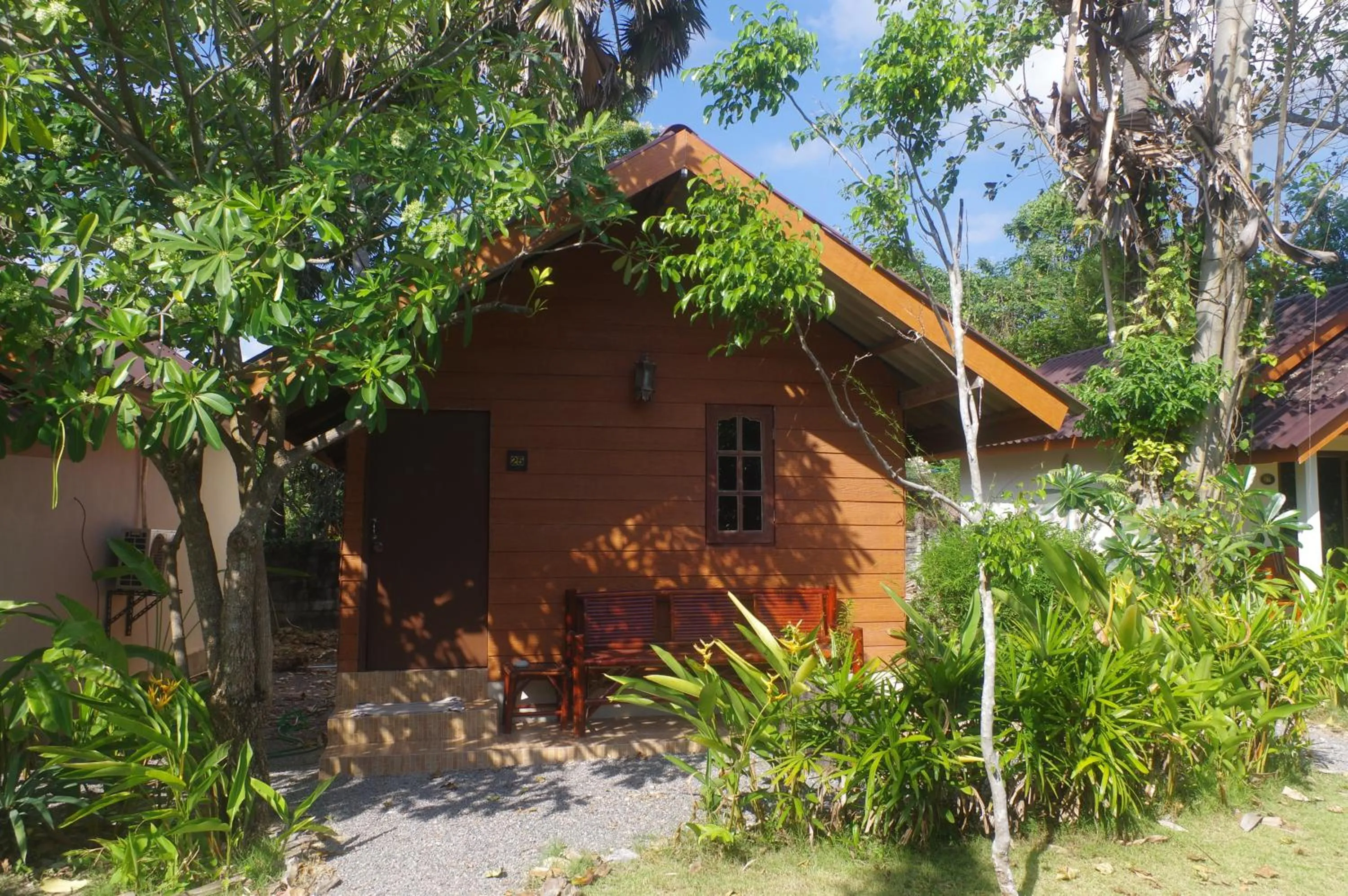 Thai House Beach Resort