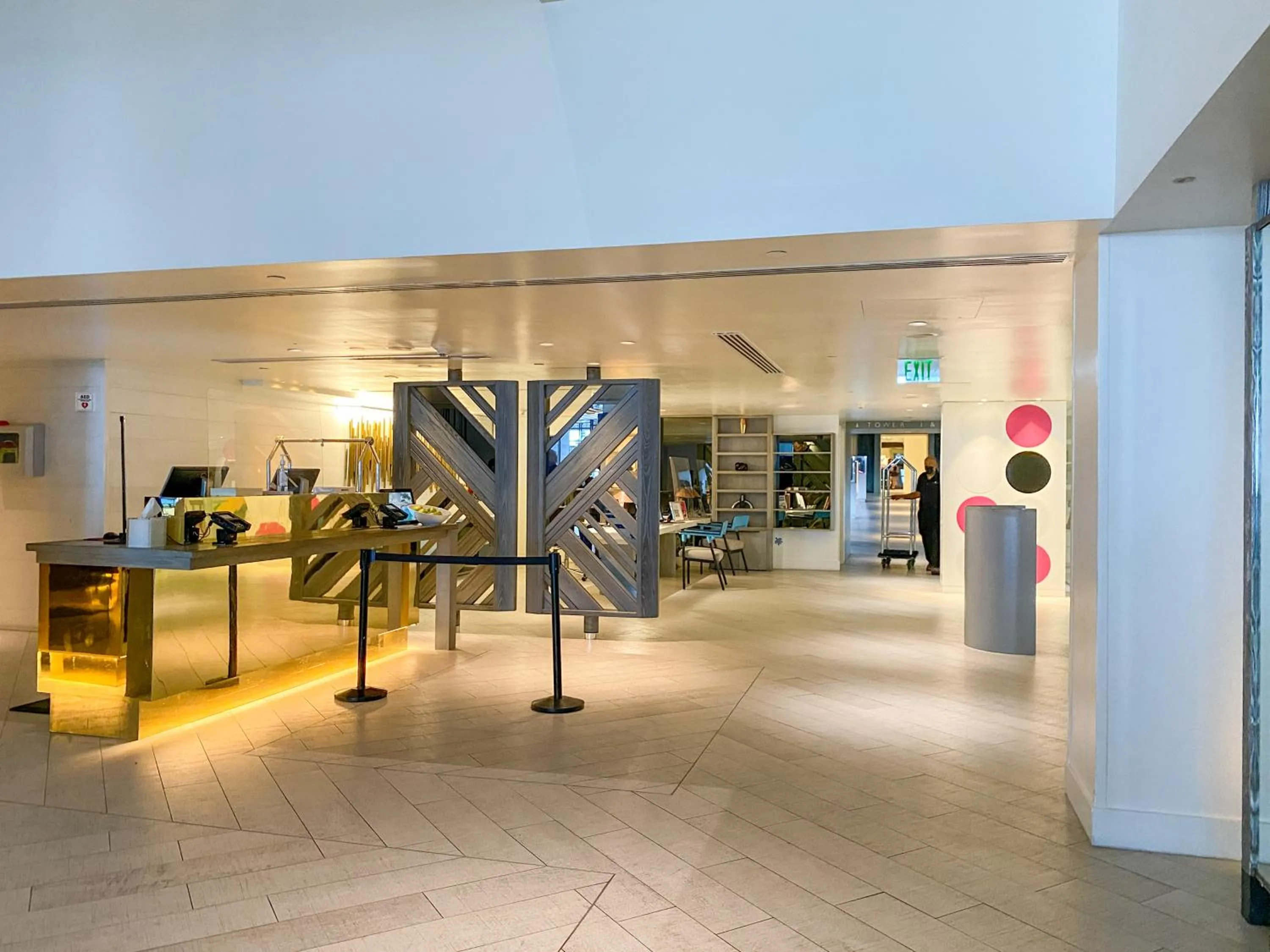 Business facilities in W Residences Fort Lauderdale Luxury Suites Across from Fort Lauderdale Beach