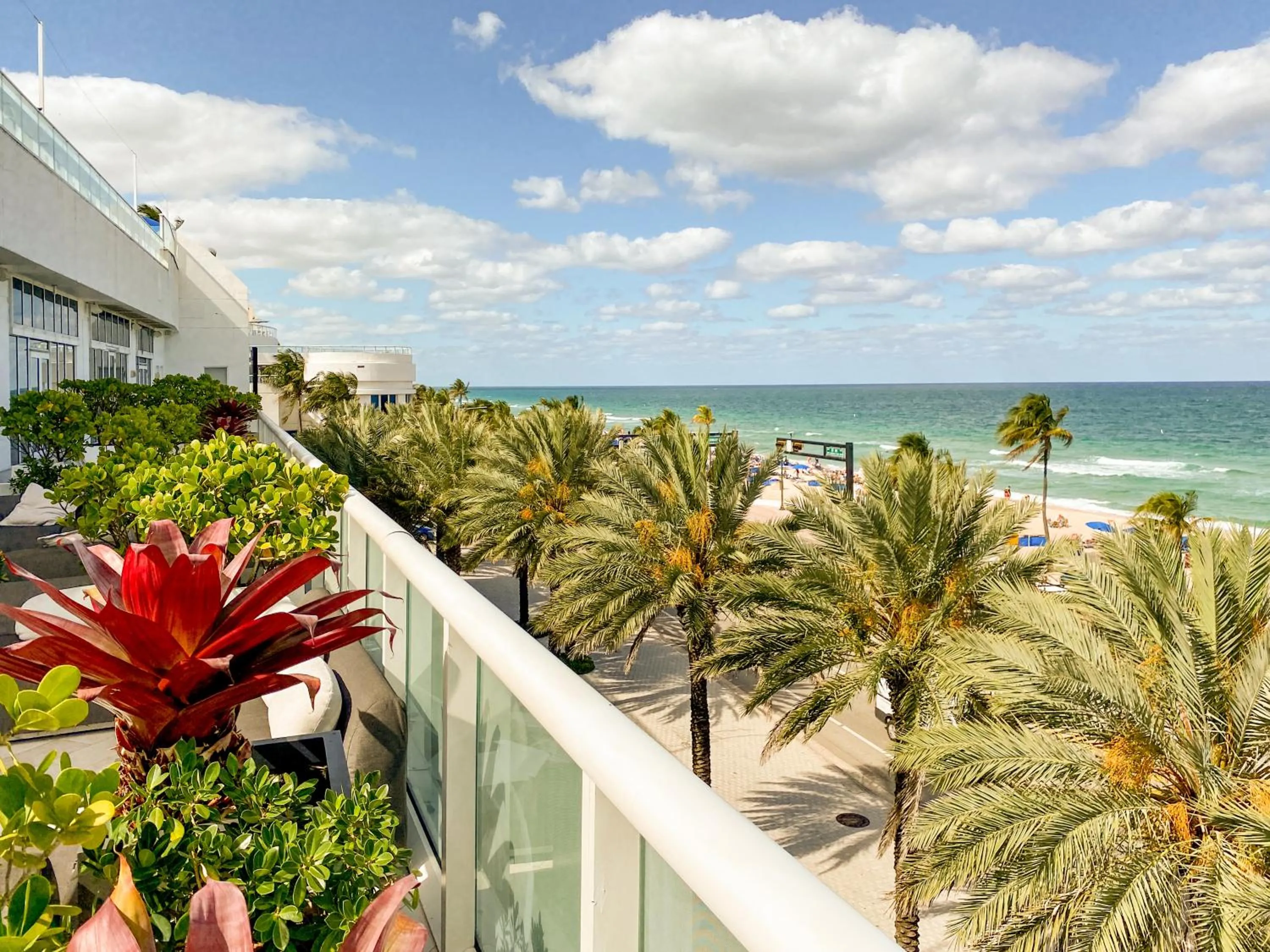 Property building in W Residences Fort Lauderdale Luxury Suites Across from Fort Lauderdale Beach