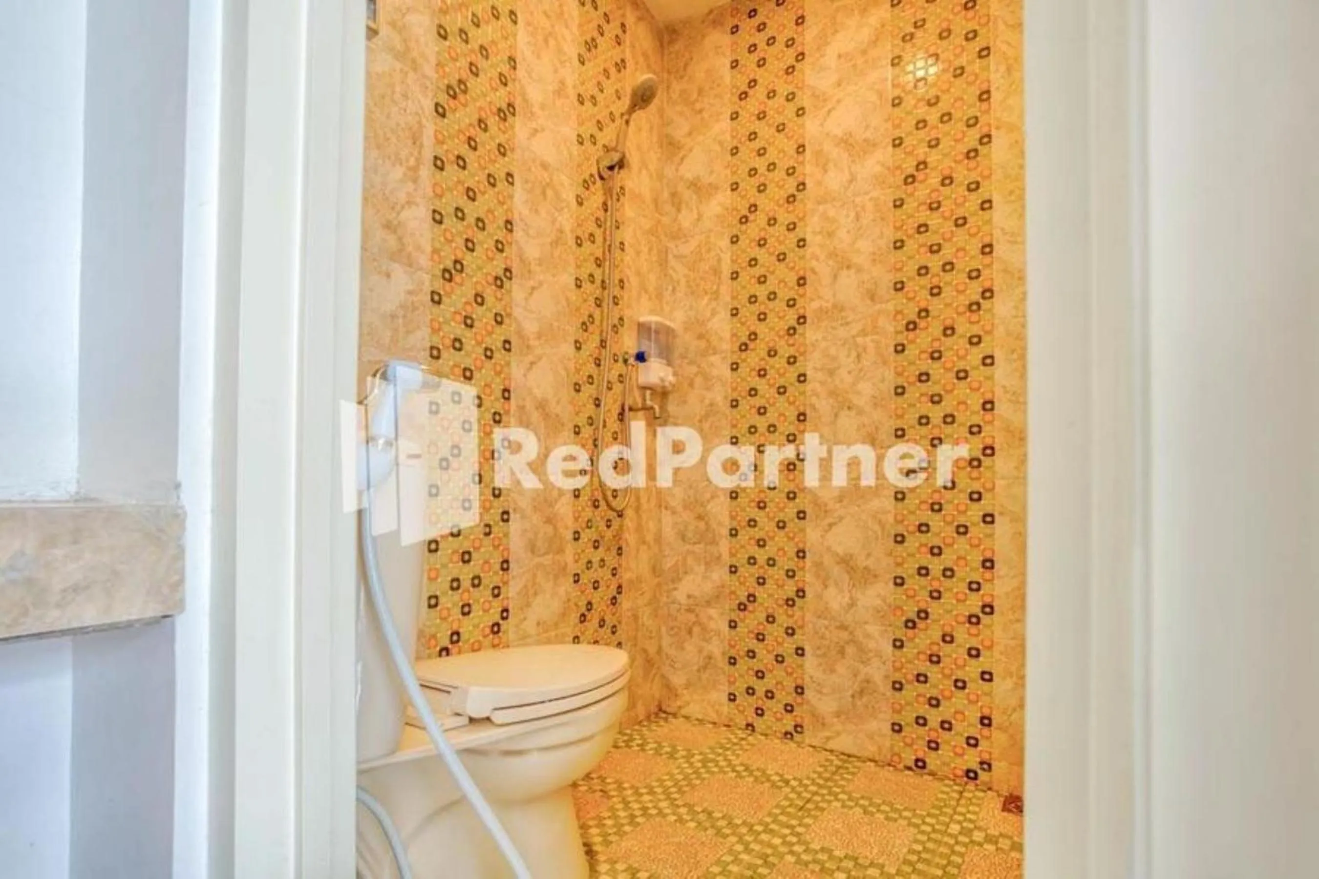 Griya Rahayu Guesthouse Mitra RedDoorz near Jatim Park 2 Batu