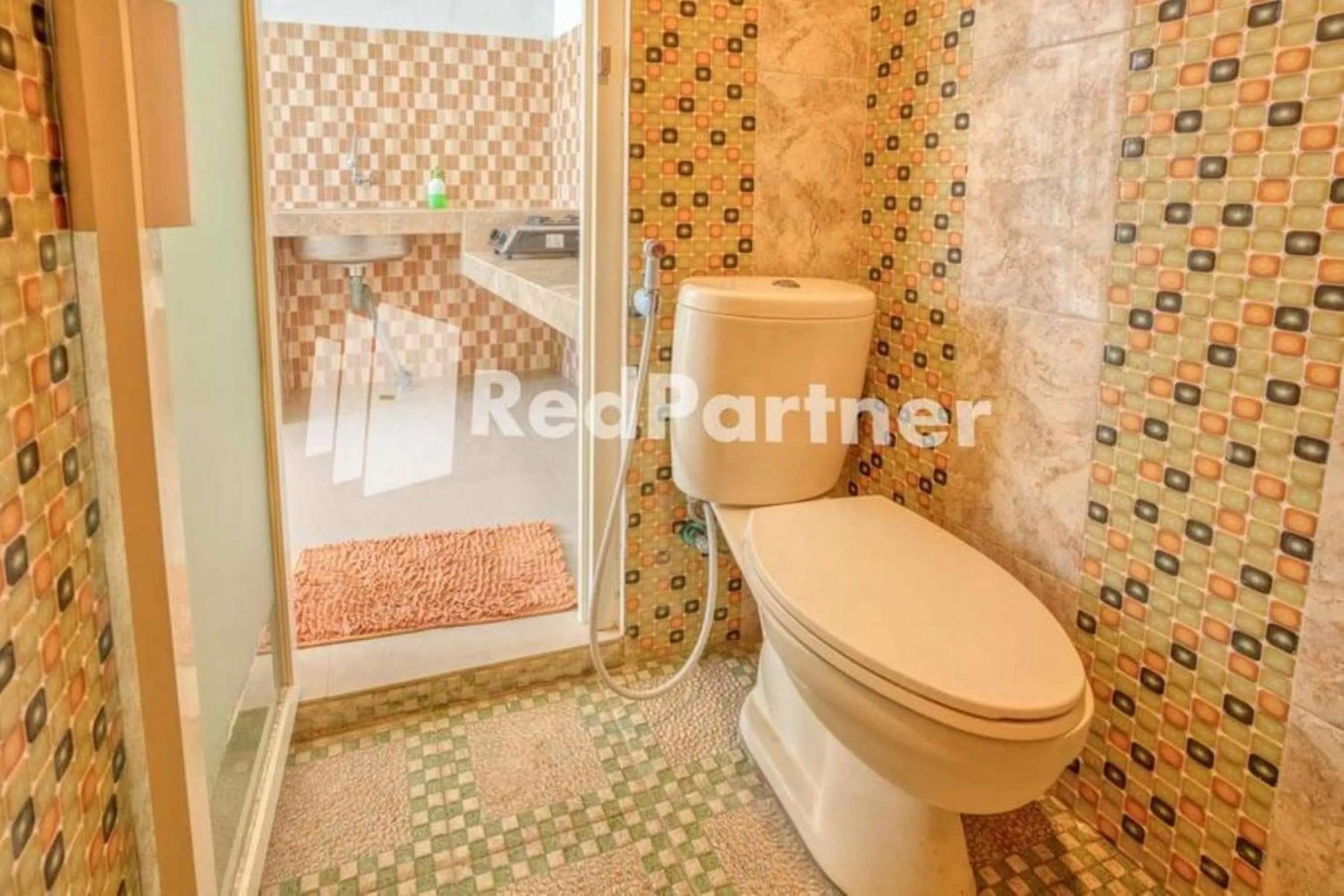 Griya Rahayu Guesthouse Mitra RedDoorz near Jatim Park 2 Batu