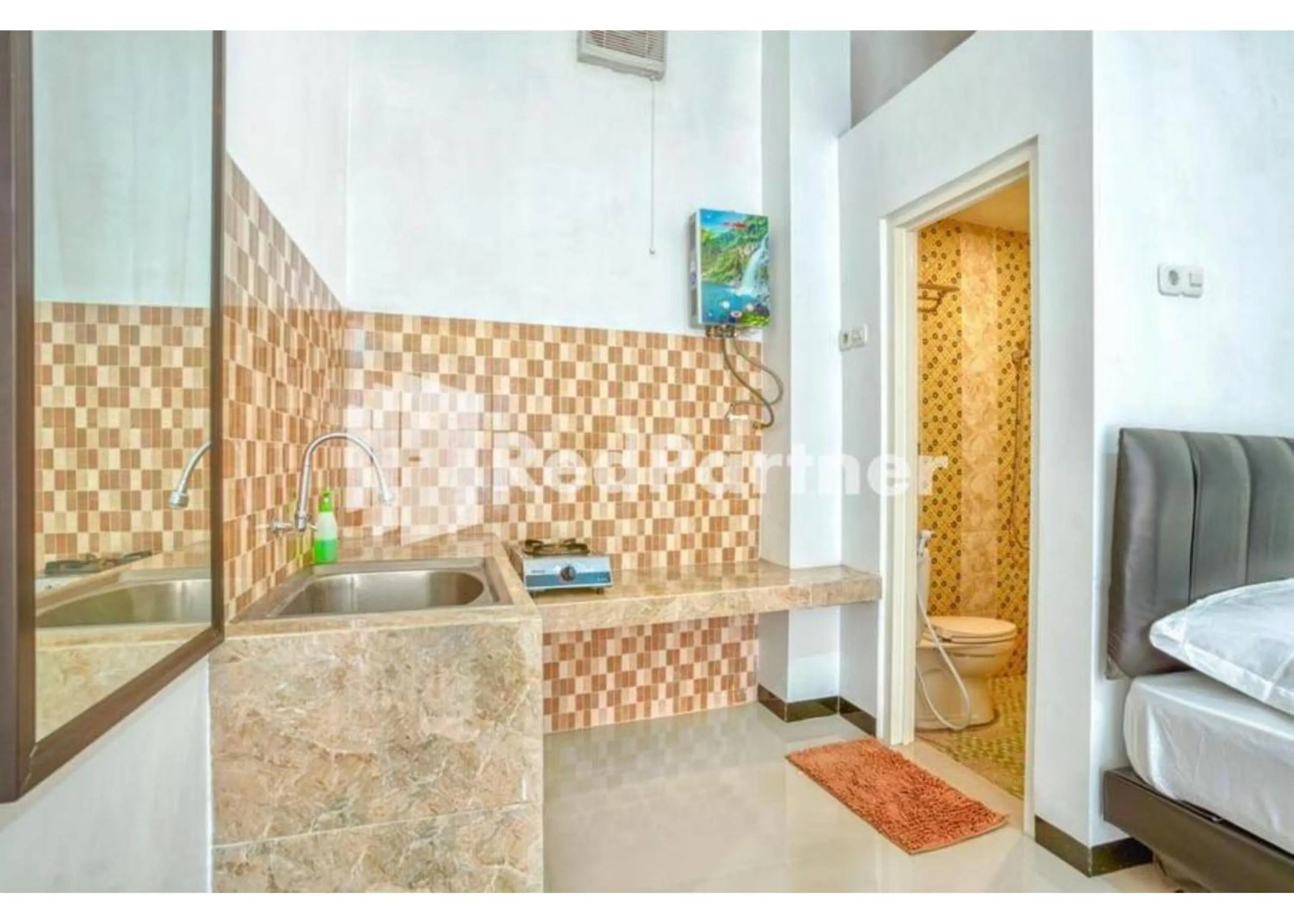 Griya Rahayu Guesthouse Mitra RedDoorz near Jatim Park 2 Batu