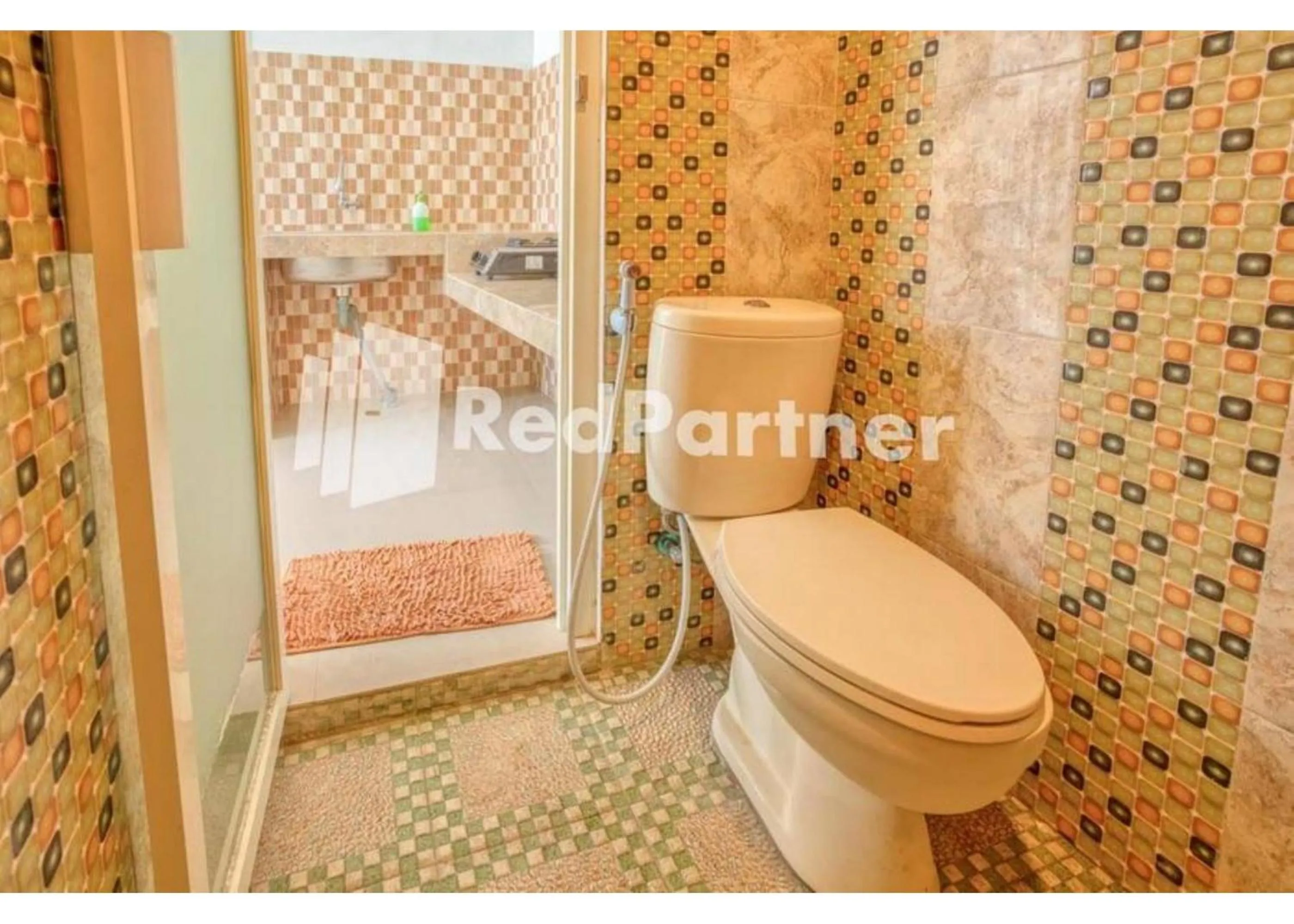 Griya Rahayu Guesthouse Mitra RedDoorz near Jatim Park 2 Batu