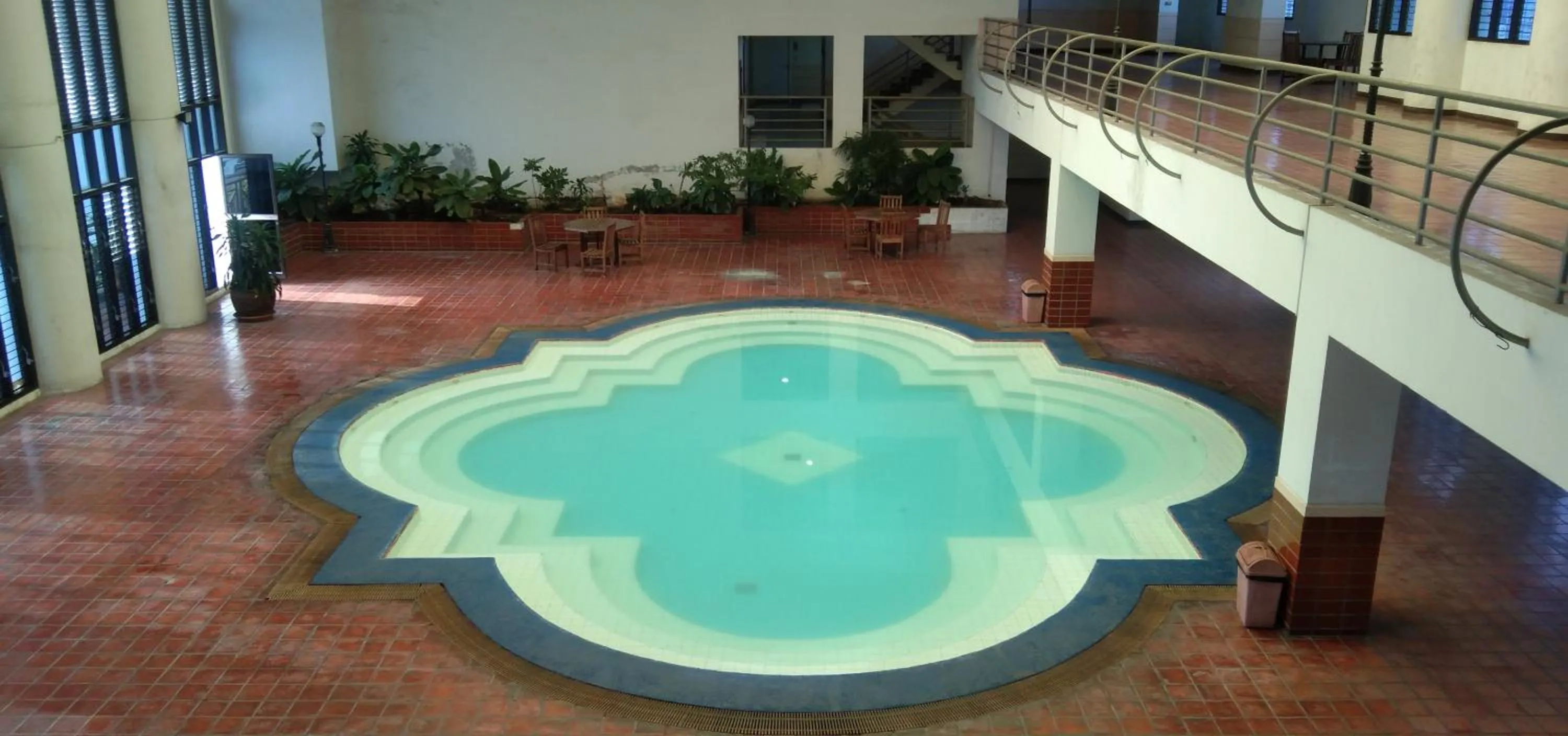 Swimming pool in Winning tower