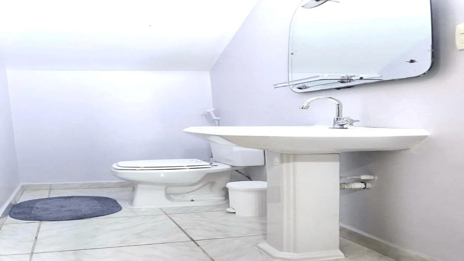 Toilet in Hotel Residencial Manaus - Flores