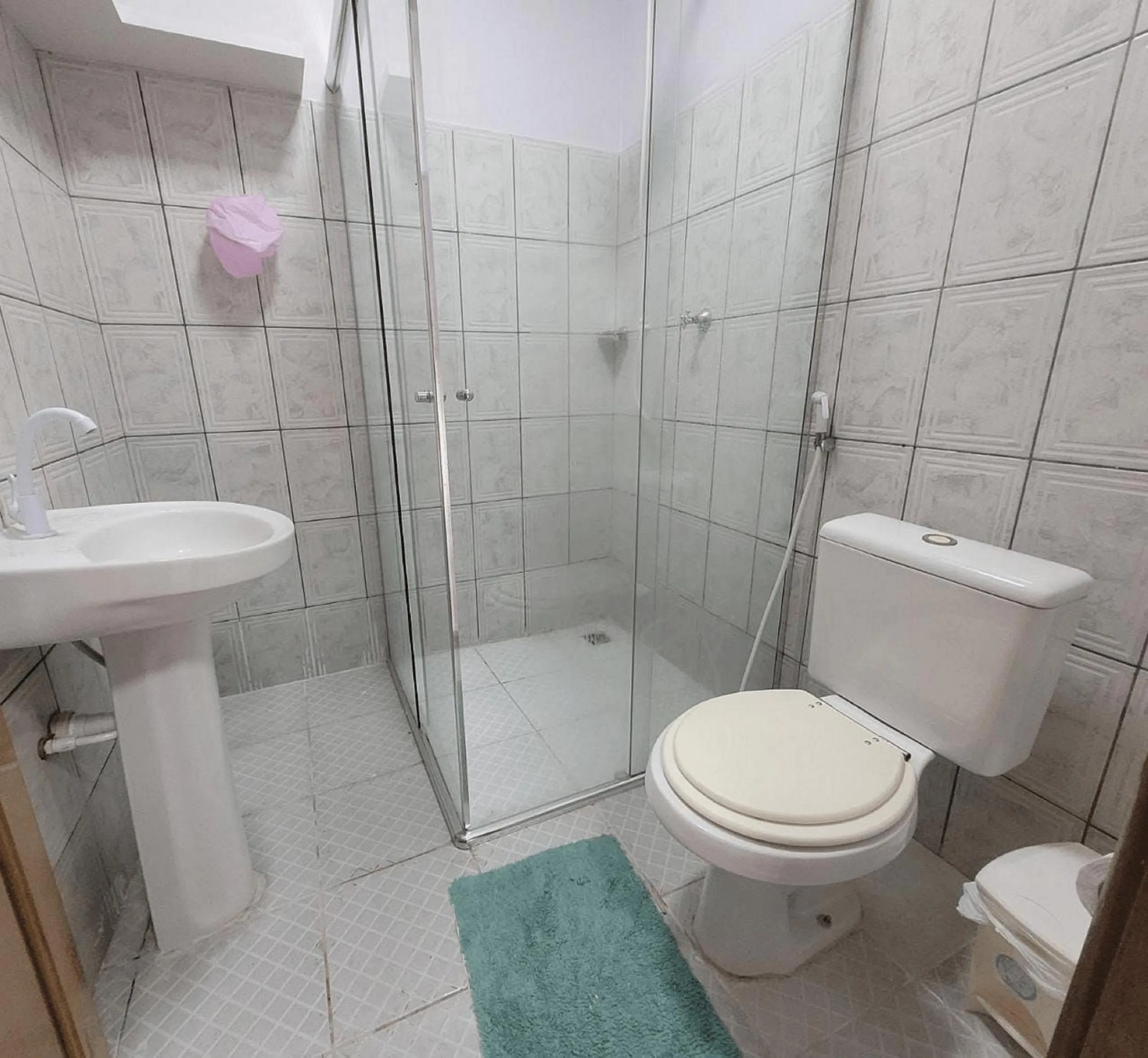 Toilet in Hotel Residencial Manaus - Flores