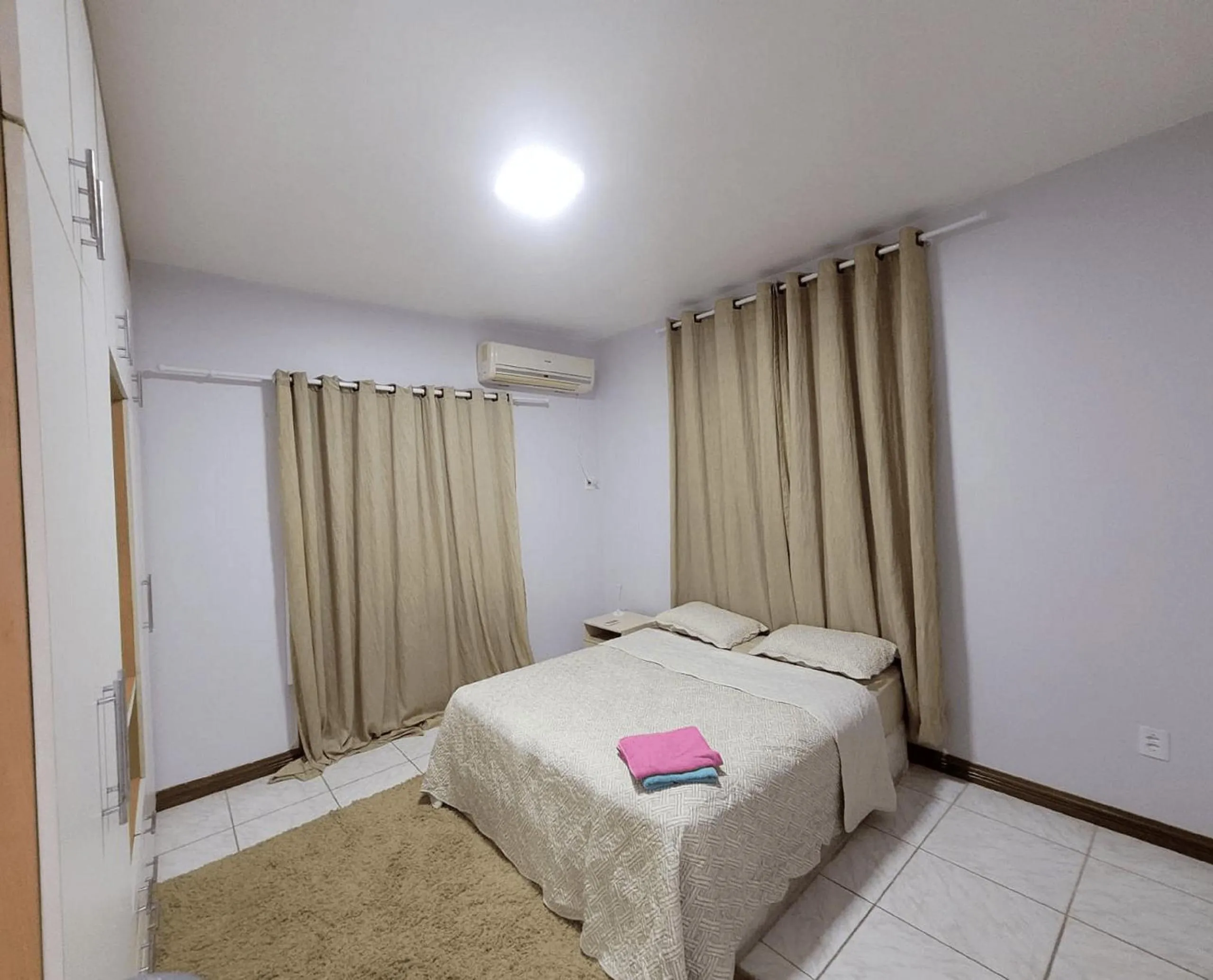 View (from property/room), Bed in Hotel Residencial Manaus - Flores