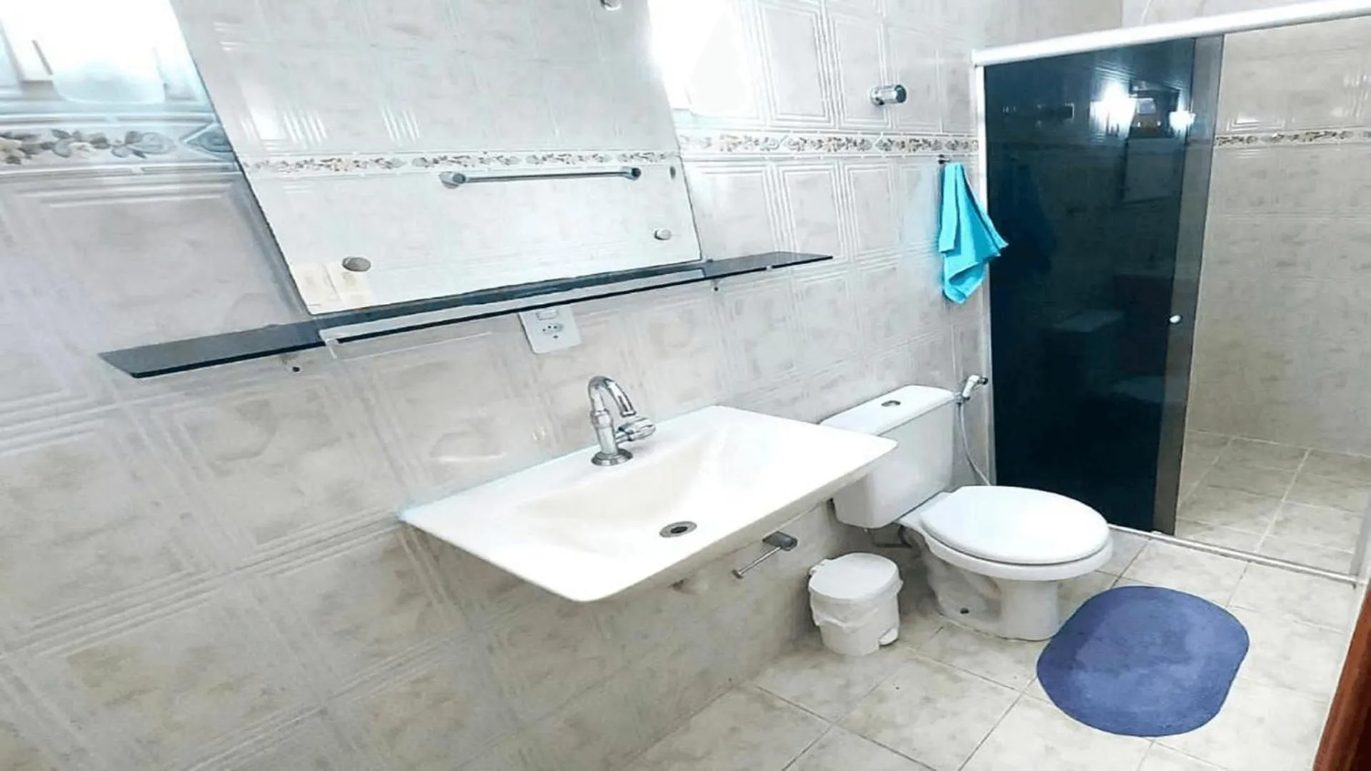 Toilet in Hotel Residencial Manaus - Flores