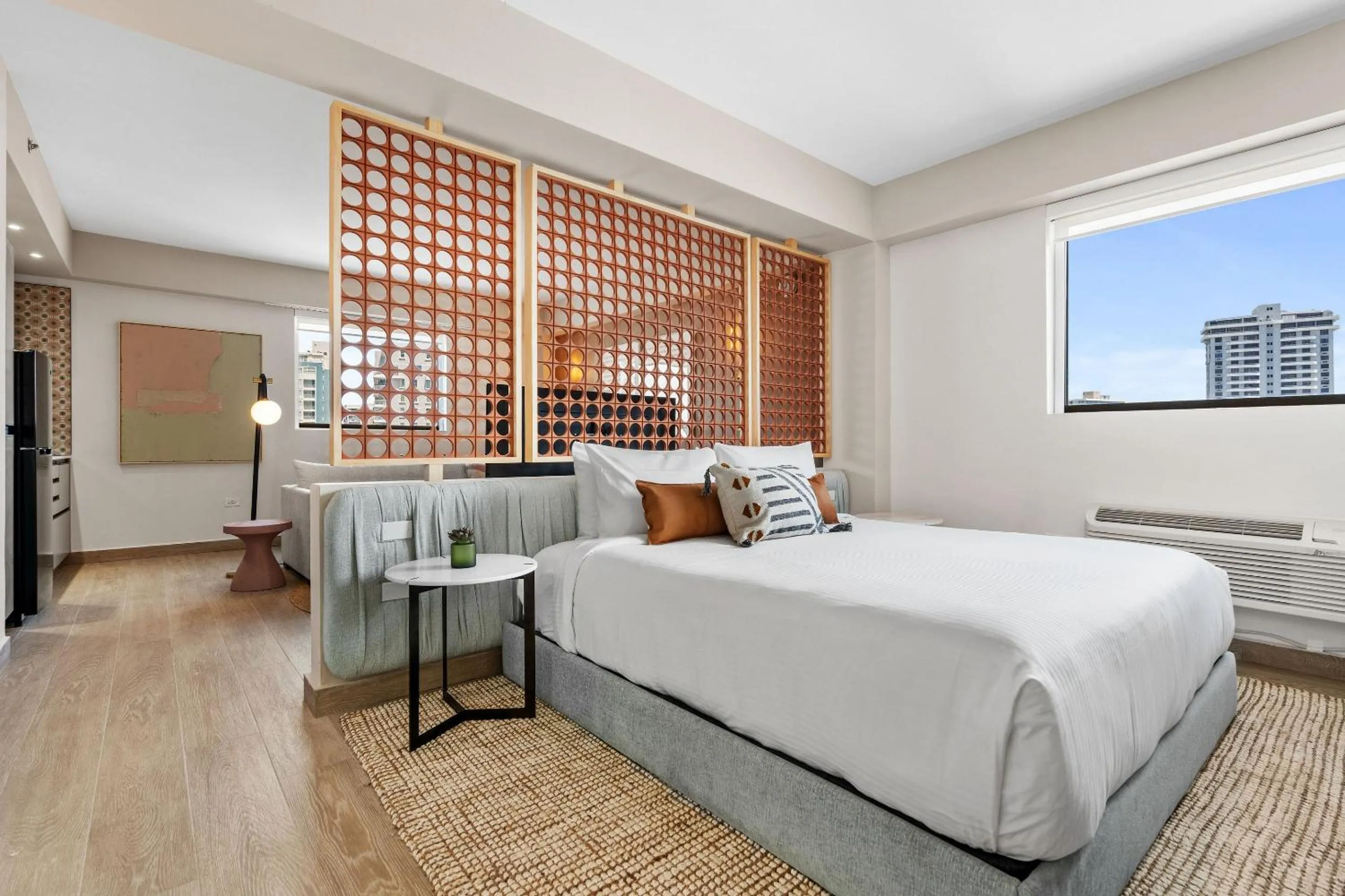 Bed in HiBird- Apartment and Suites Hotel