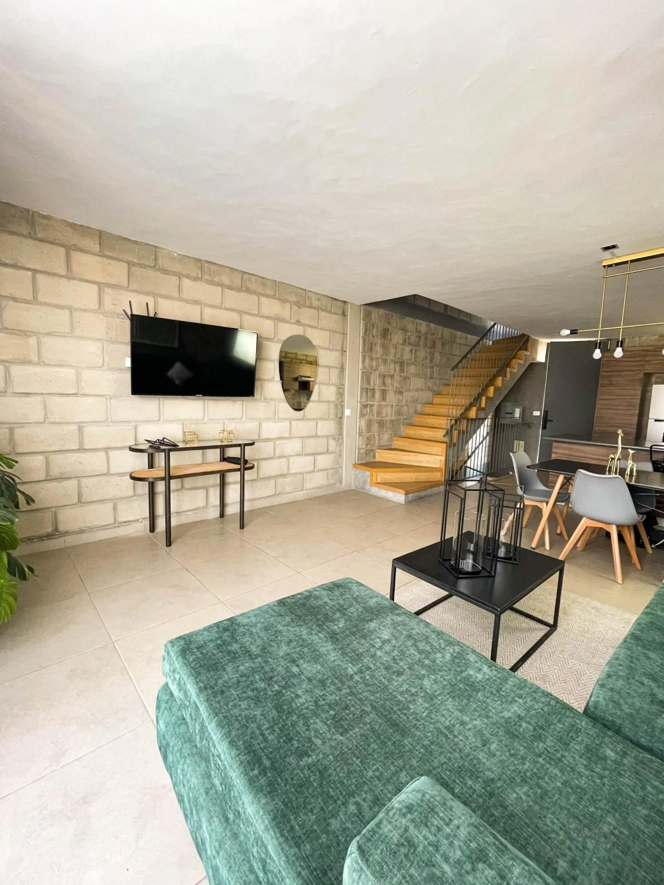 Communal lounge/ TV room in Tribu Centro Histórico