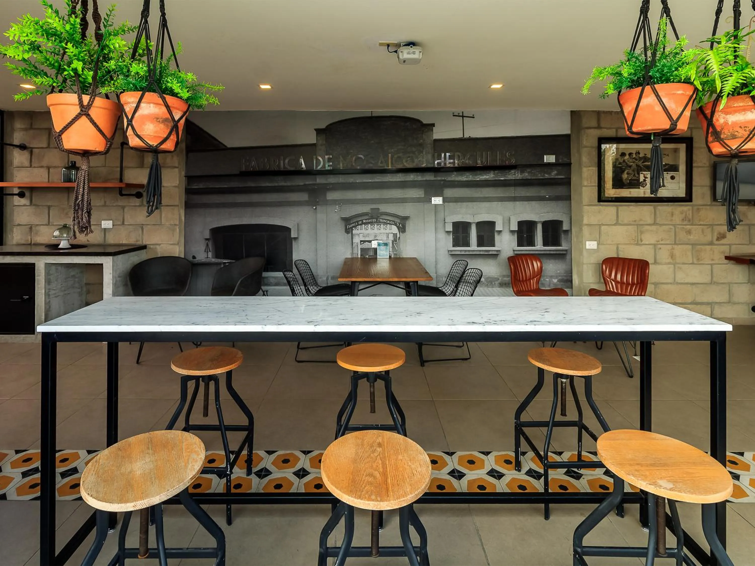 Seating area in Tribu Centro Histórico