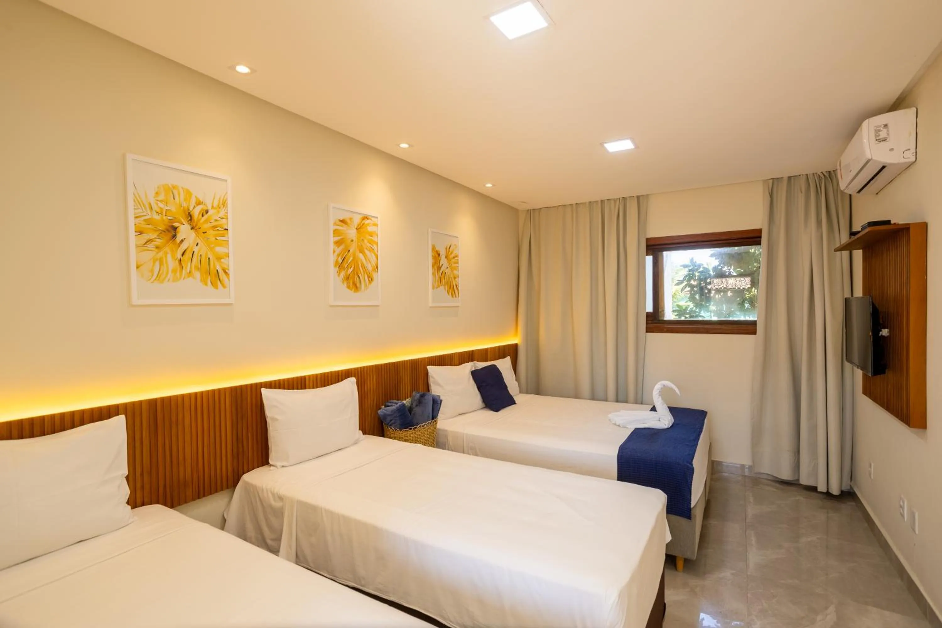 Bedroom, Bed in Santorini Beach Hotel