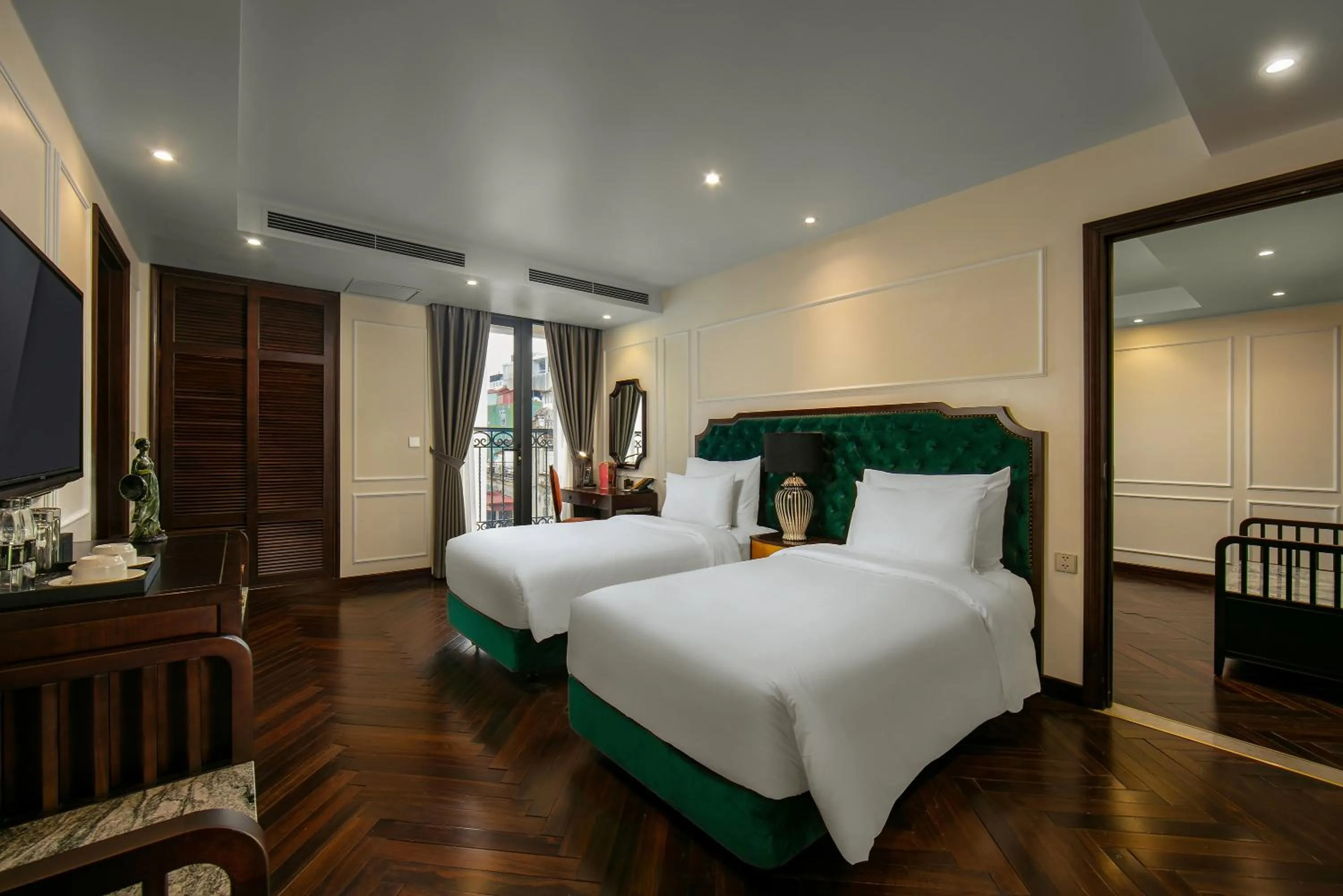 Bedroom, Bed in LeaH Silk Hotel