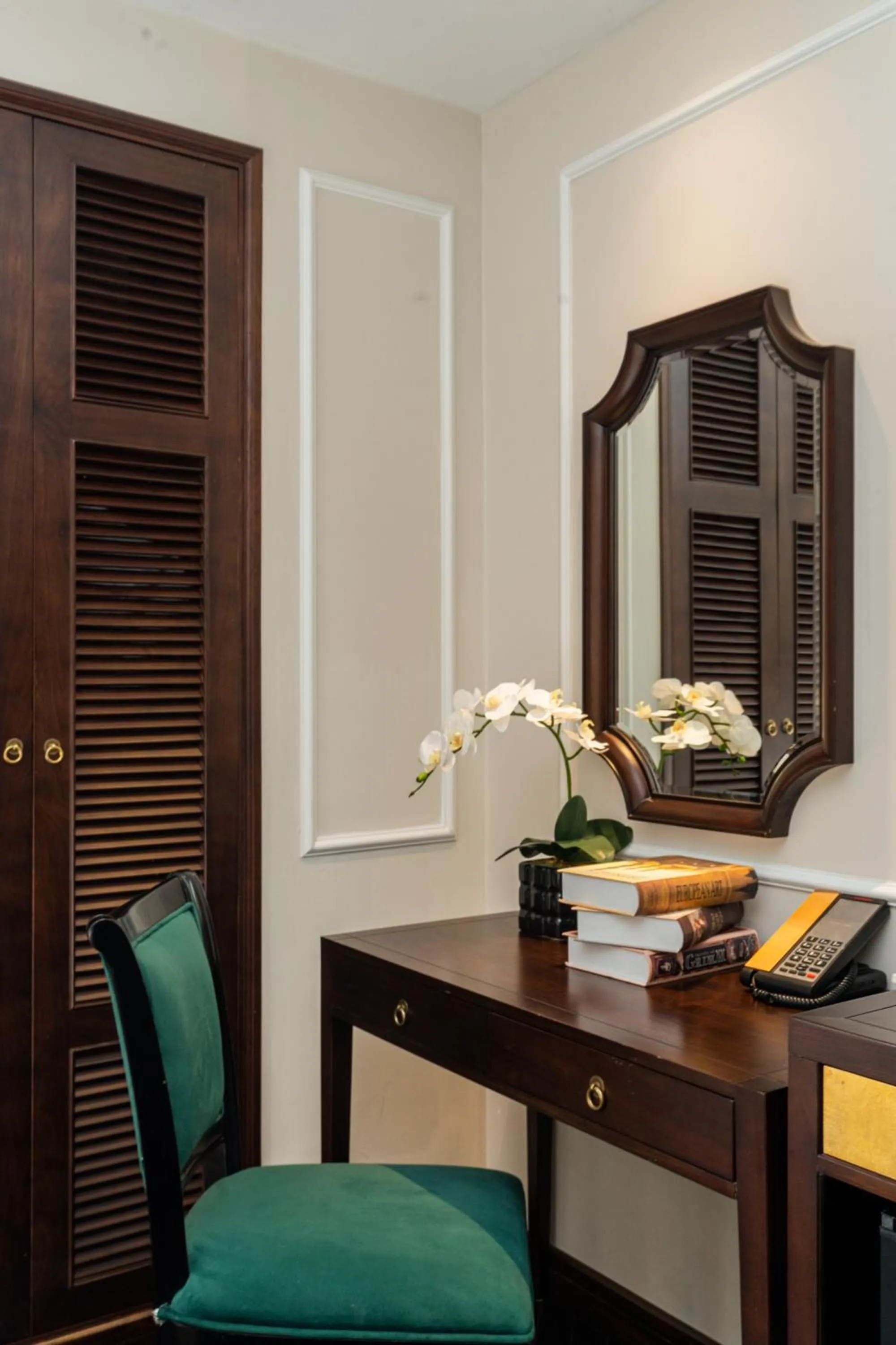 Bedroom in LeaH Silk Hotel