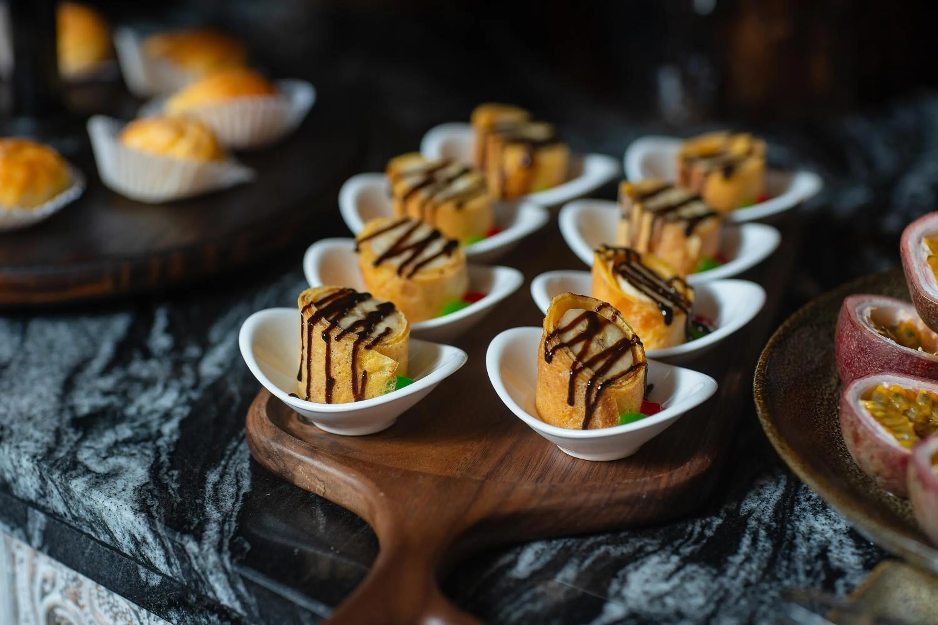 Restaurant/places to eat in LeaH Silk Hotel