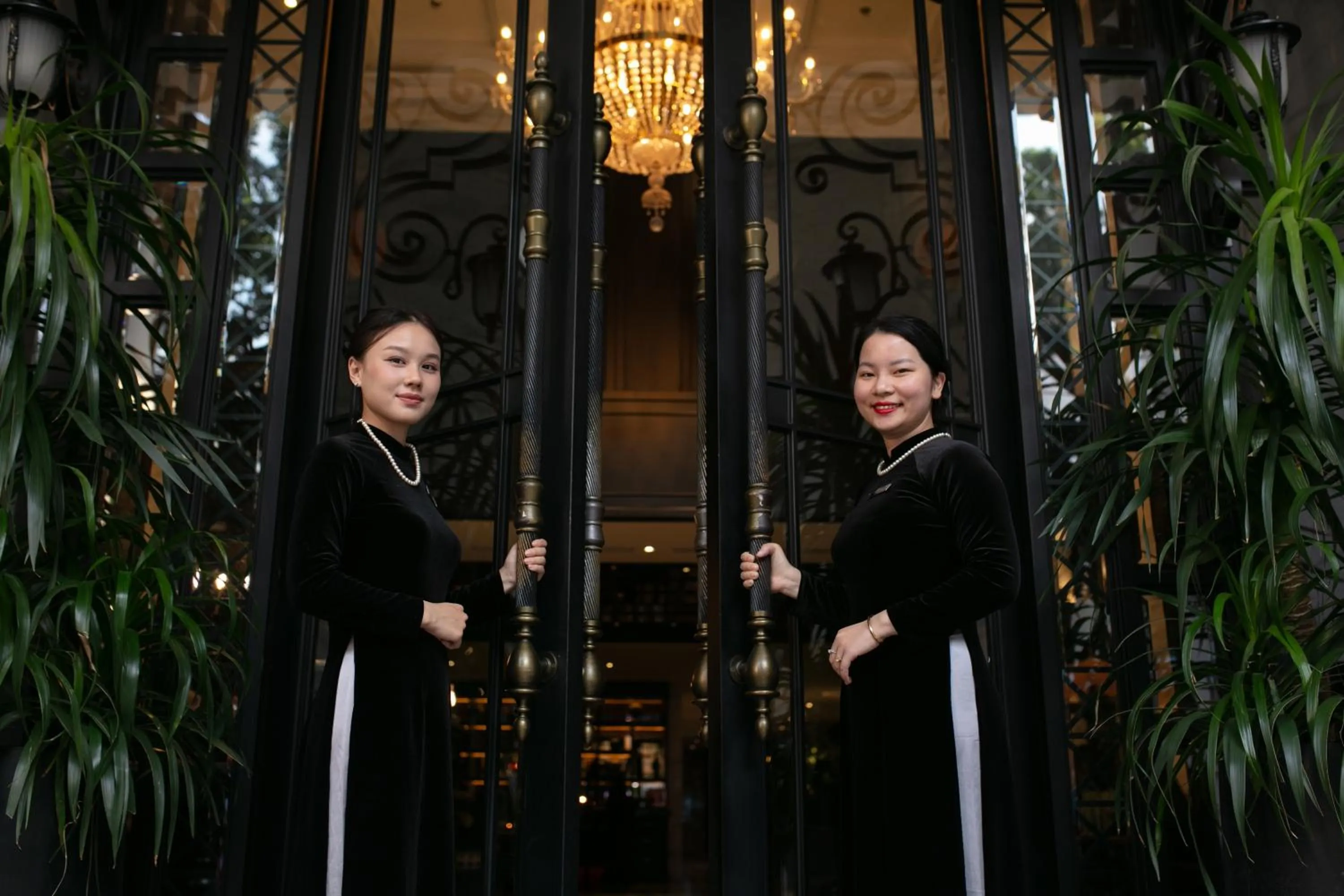 Facade/entrance in LeaH Silk Hotel