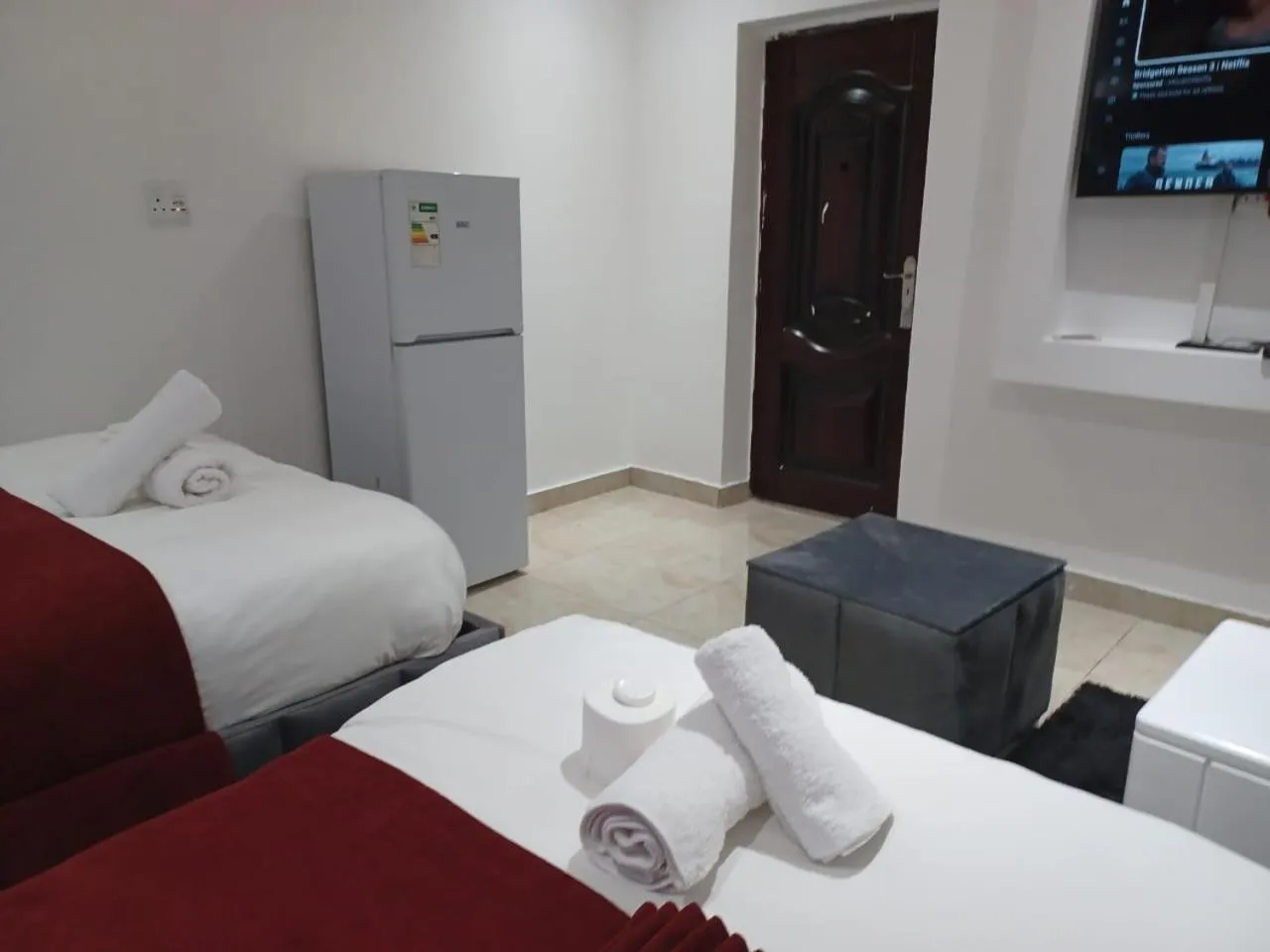 Bed in Gold Crown International Hotel Johannesburg