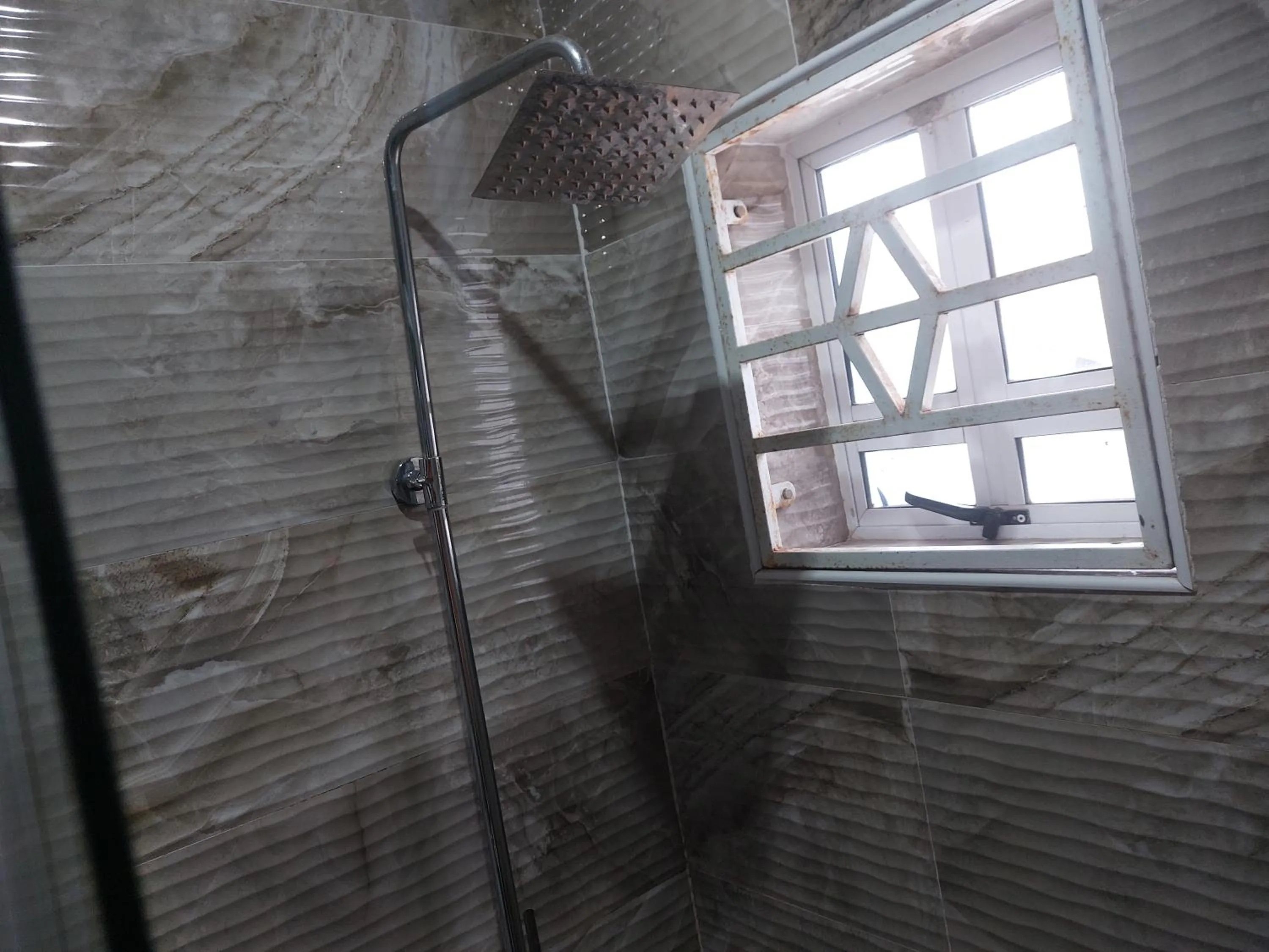 Shower in Gold Crown International Hotel Johannesburg