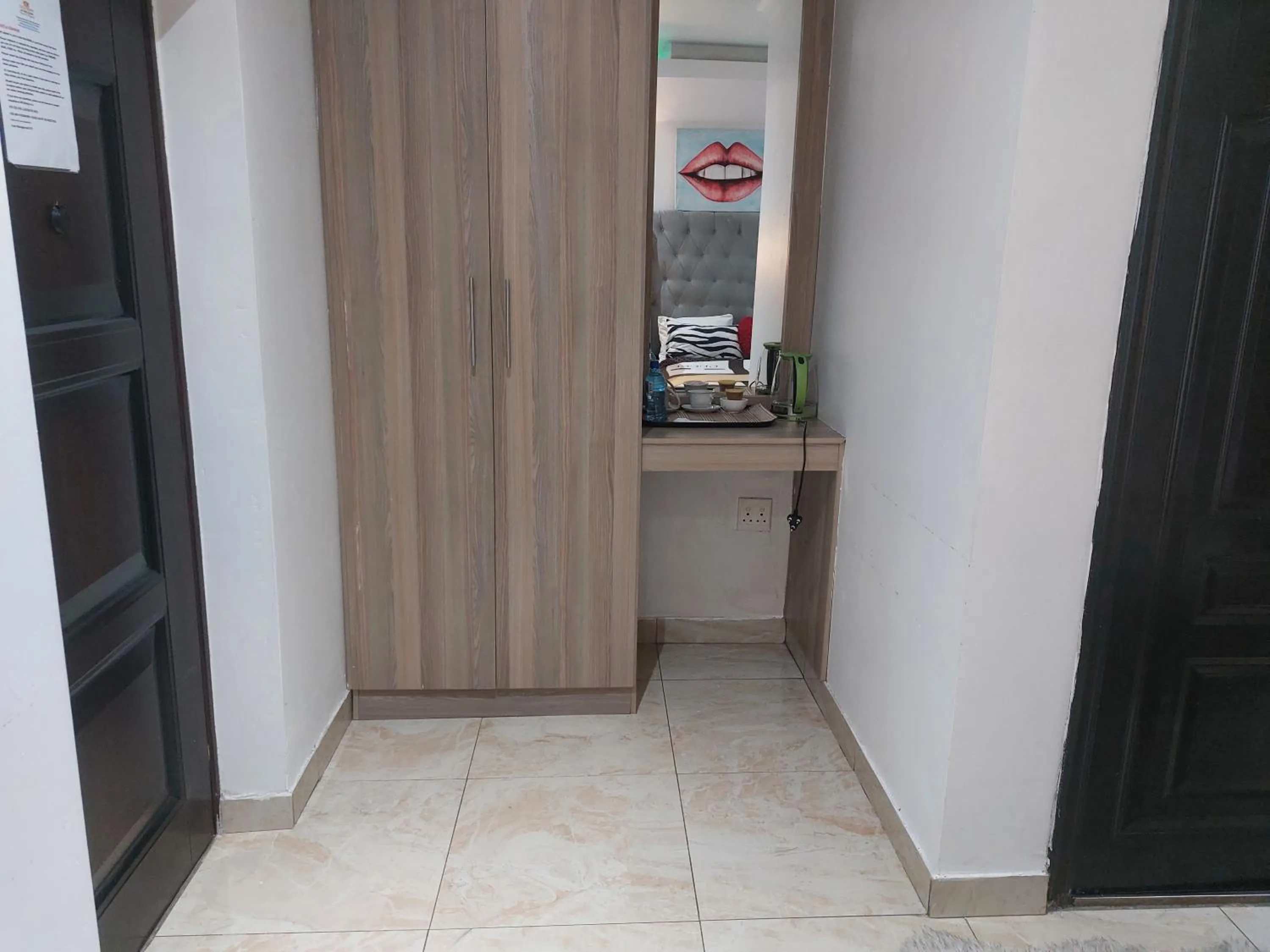 wardrobe in Gold Crown International Hotel Johannesburg