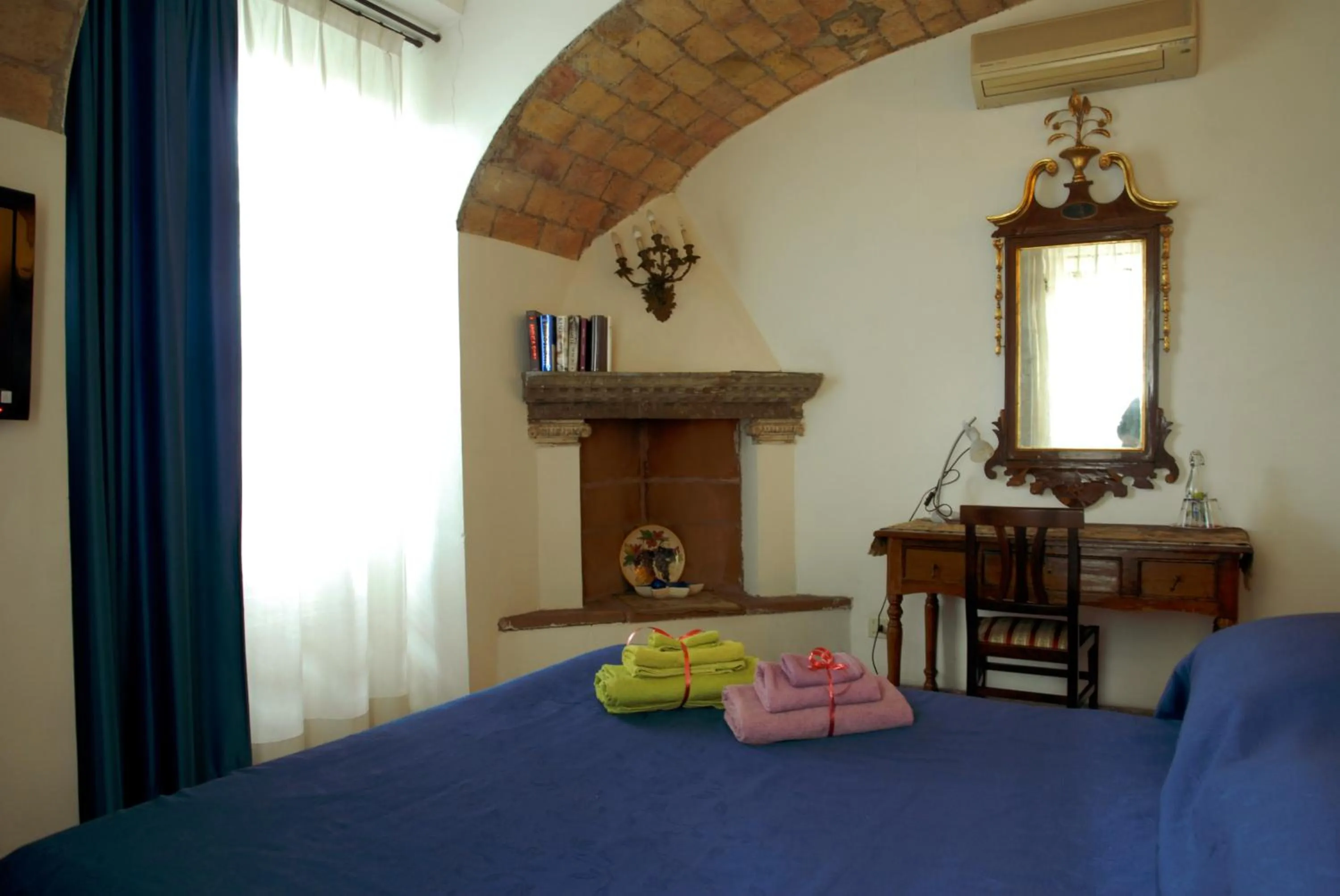 Photo of the whole room, Bed in Villino Corbelli B&B