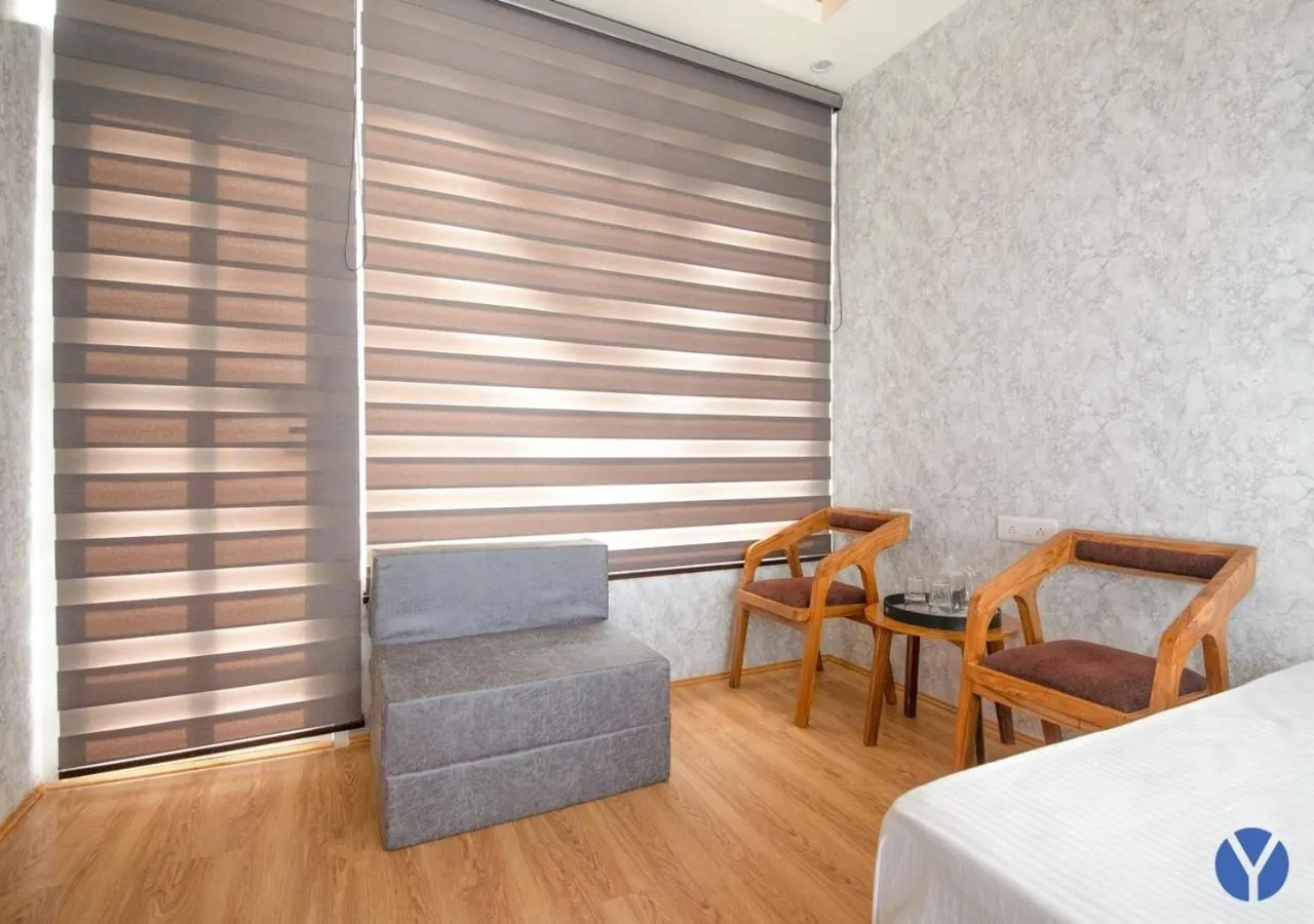 Bedroom in The Yakshaa Neelkanth