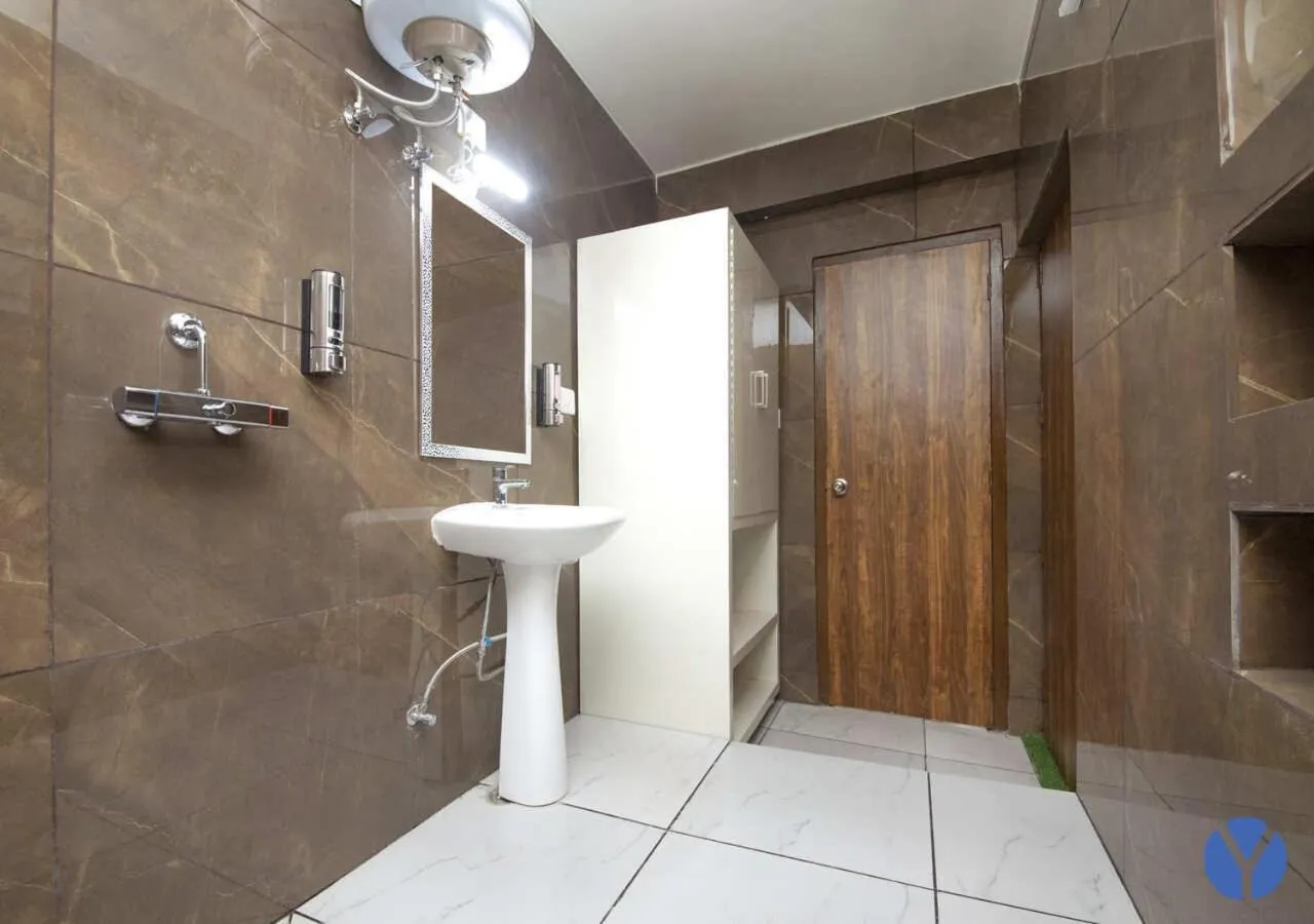 Bathroom in The Yakshaa Neelkanth