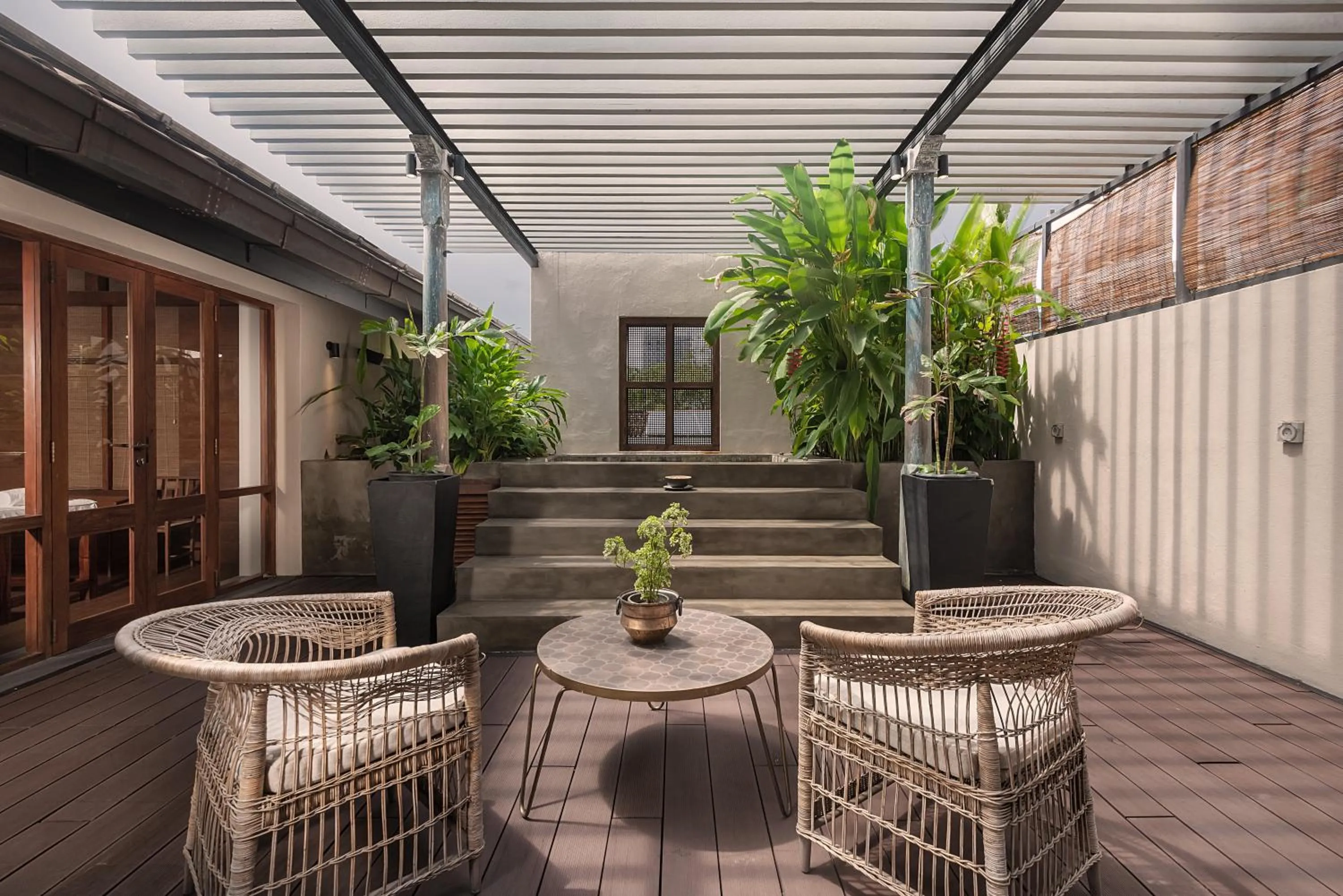 Hot Tub in Ishq Colombo