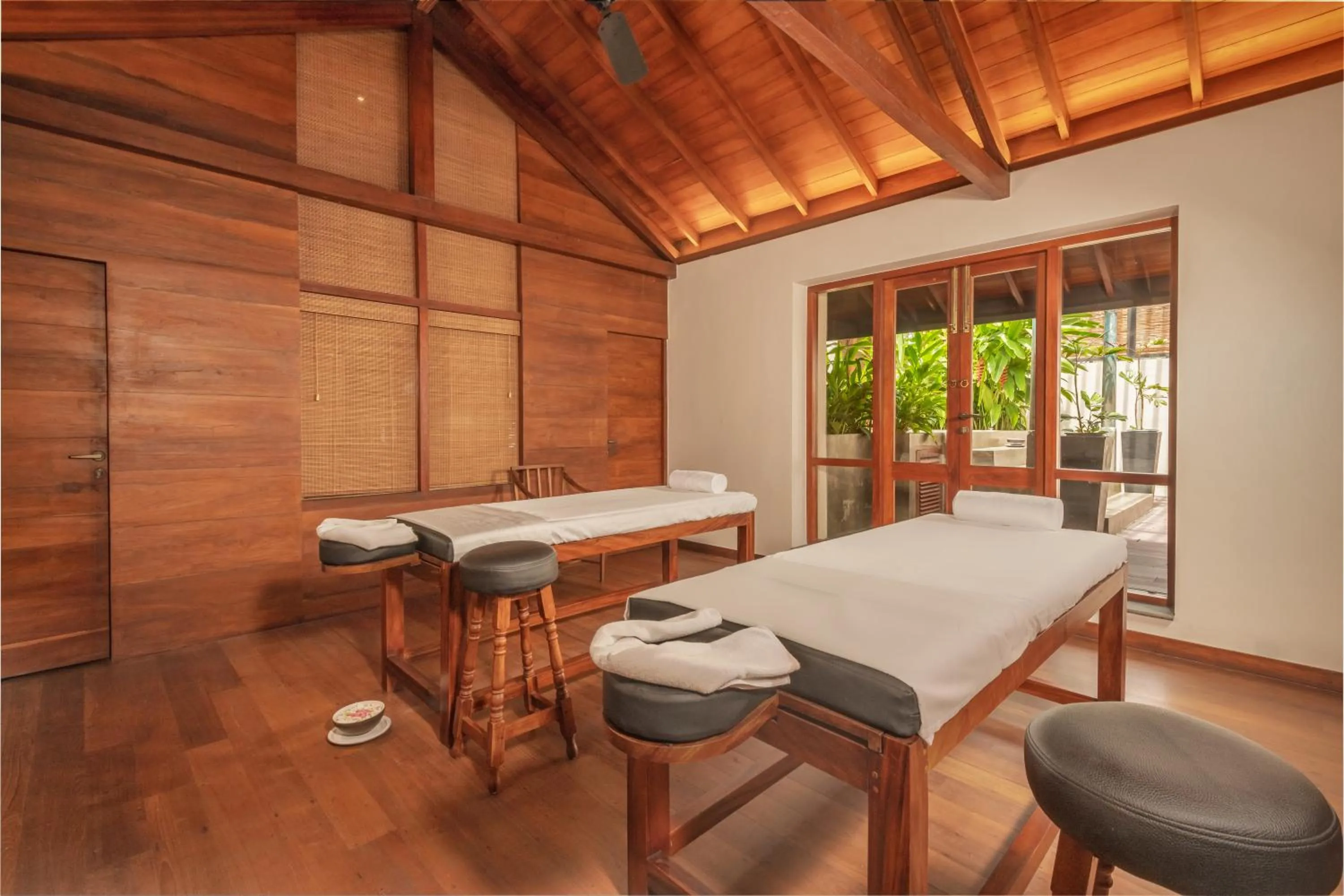 Massage in Ishq Colombo