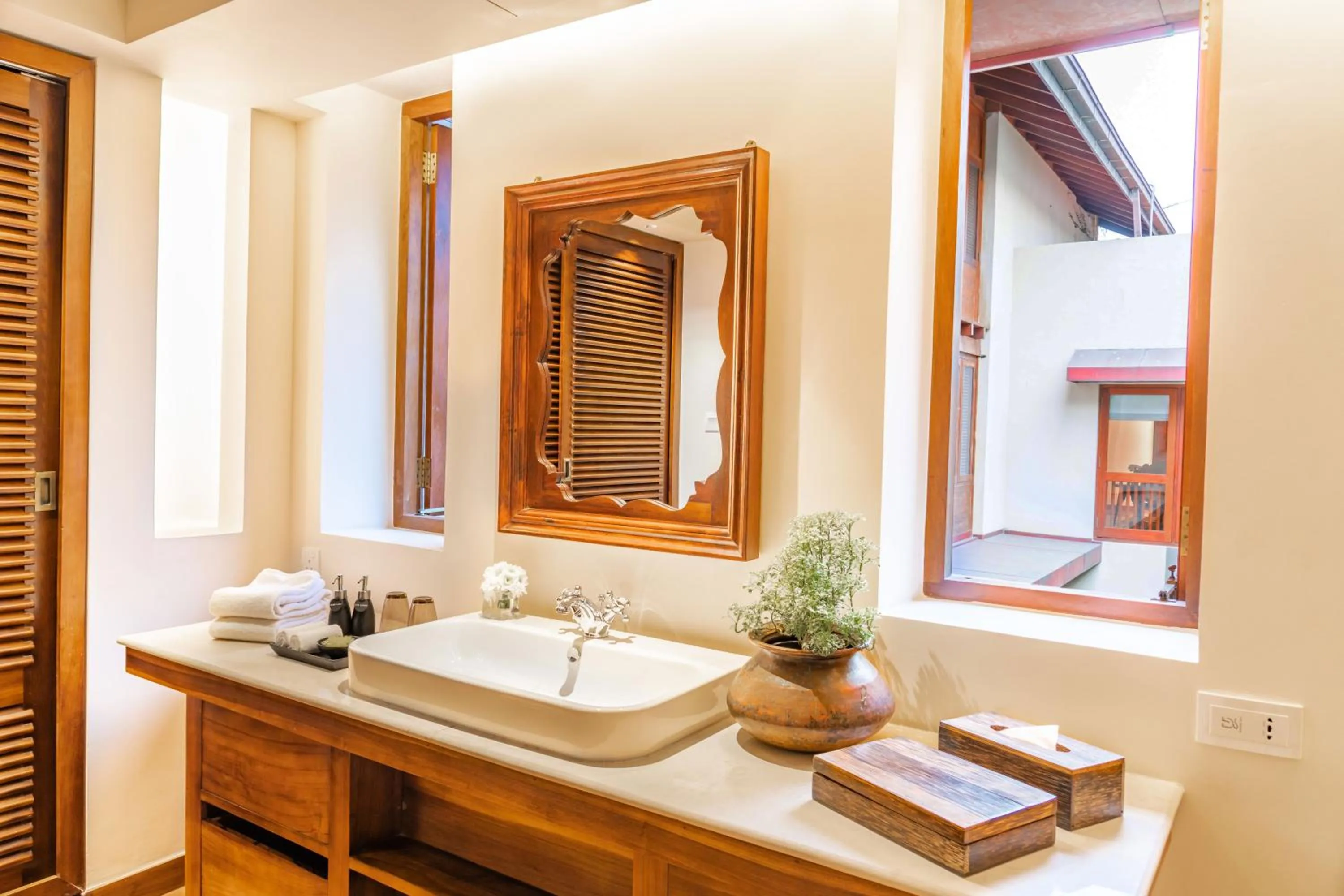 Bathroom in Ishq Colombo