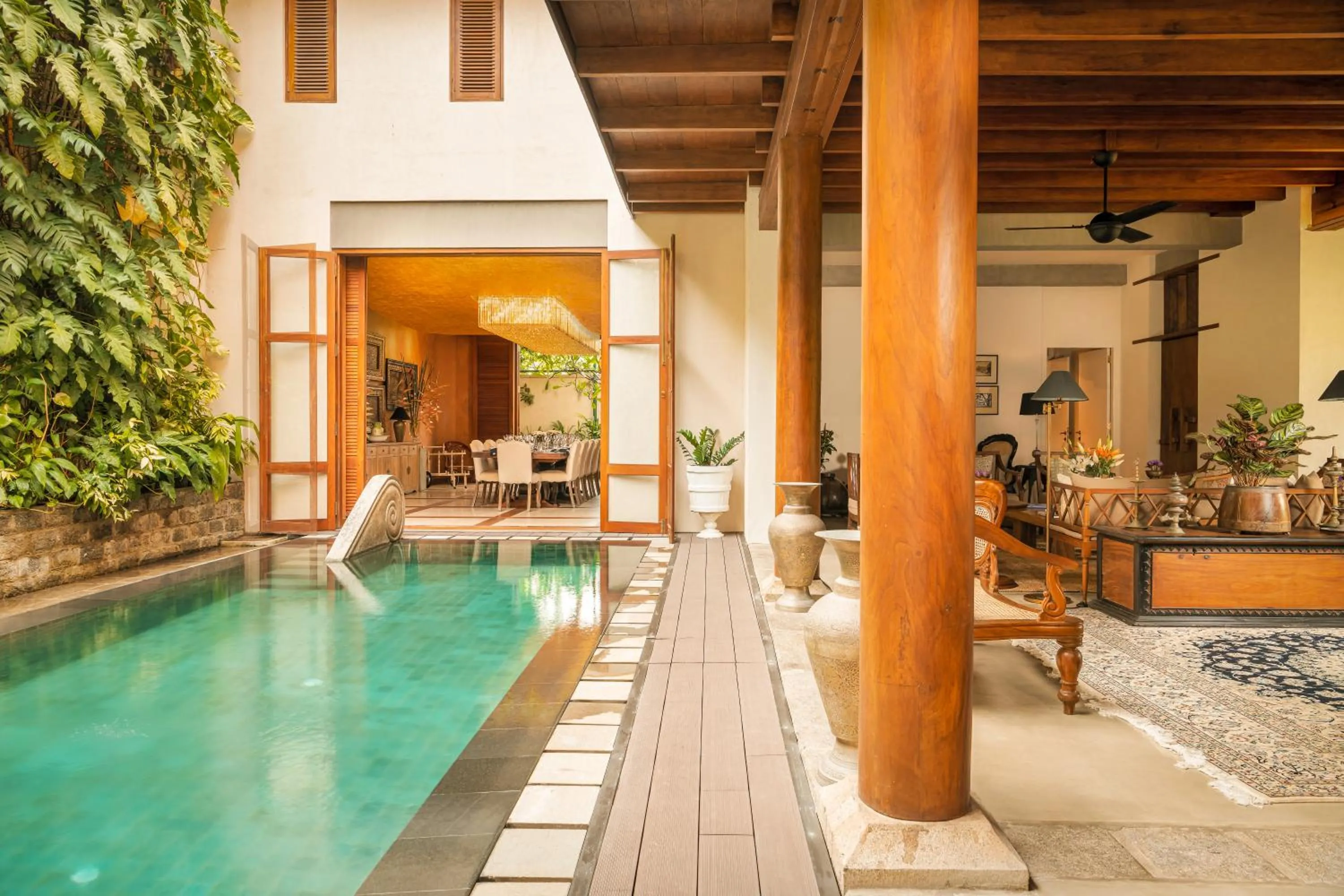 Swimming pool in Ishq Colombo