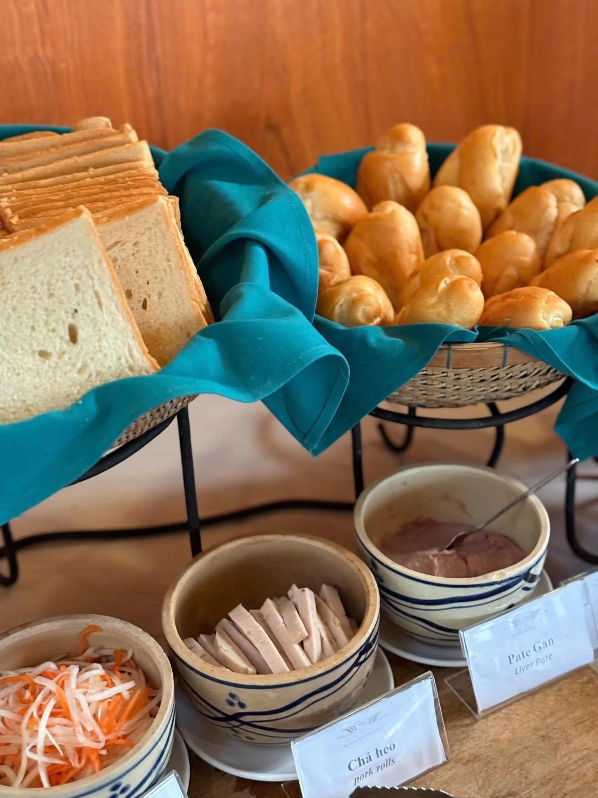 Food in Santa Garden Resort