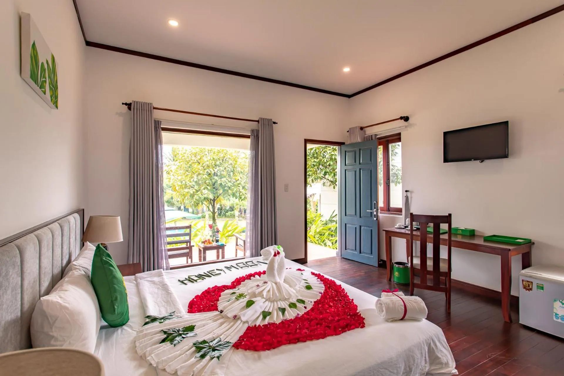 Photo of the whole room, Bed in Santa Garden Resort