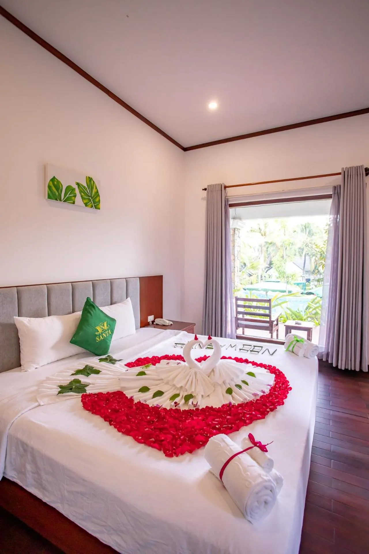 Bed in Santa Garden Resort
