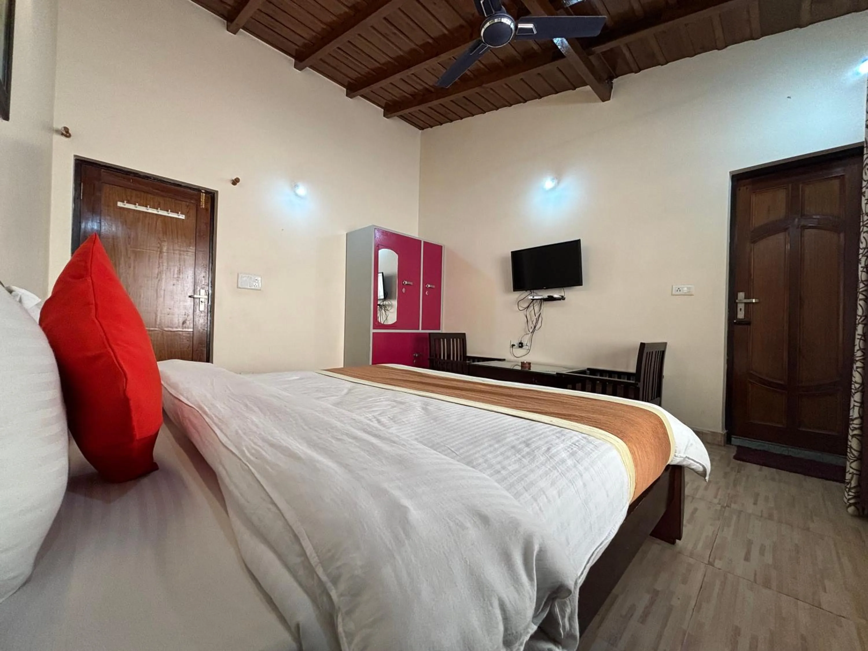 Bed in Hotel Goludev Valley View