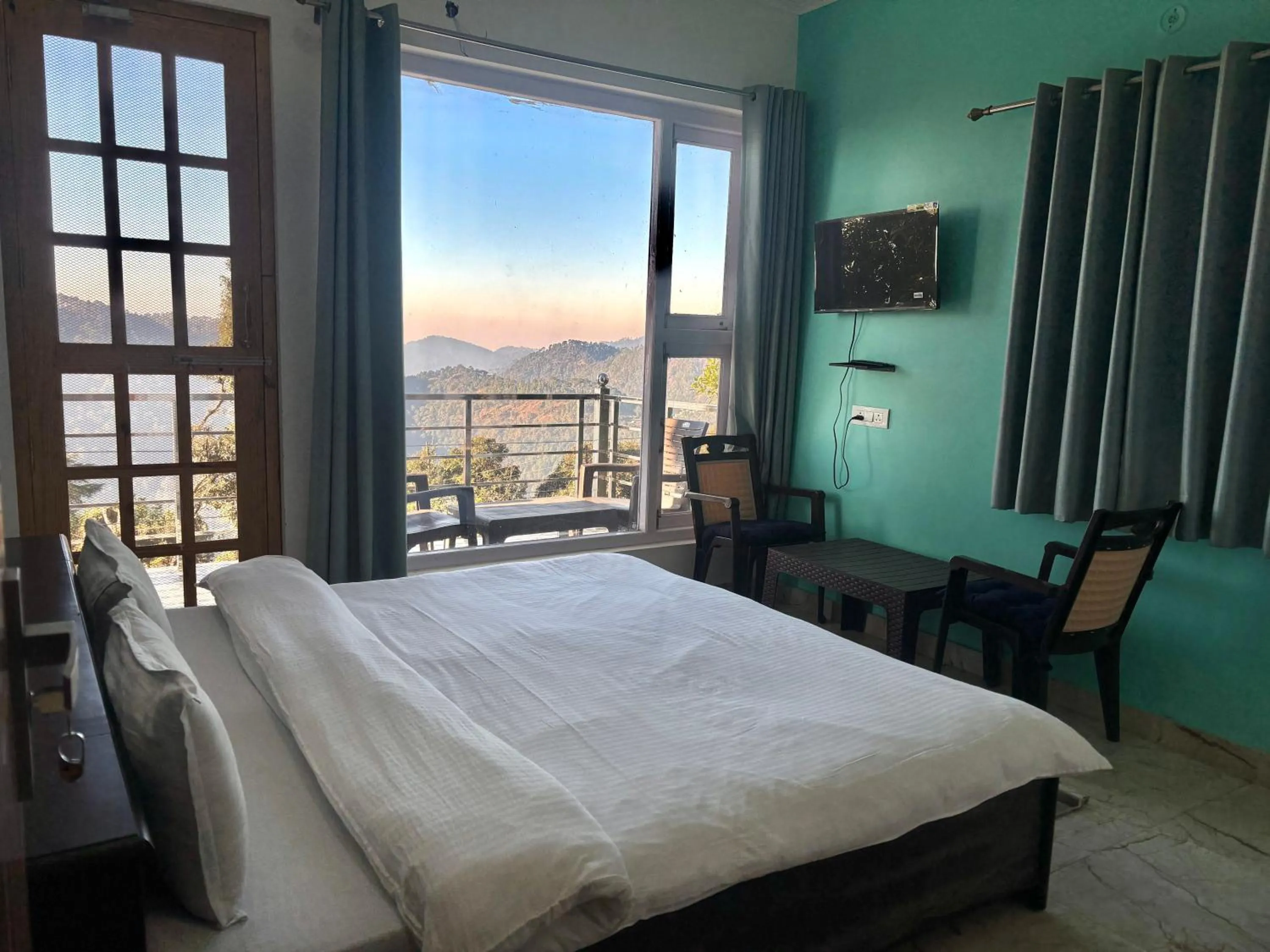 Bed in Hotel Goludev Valley View