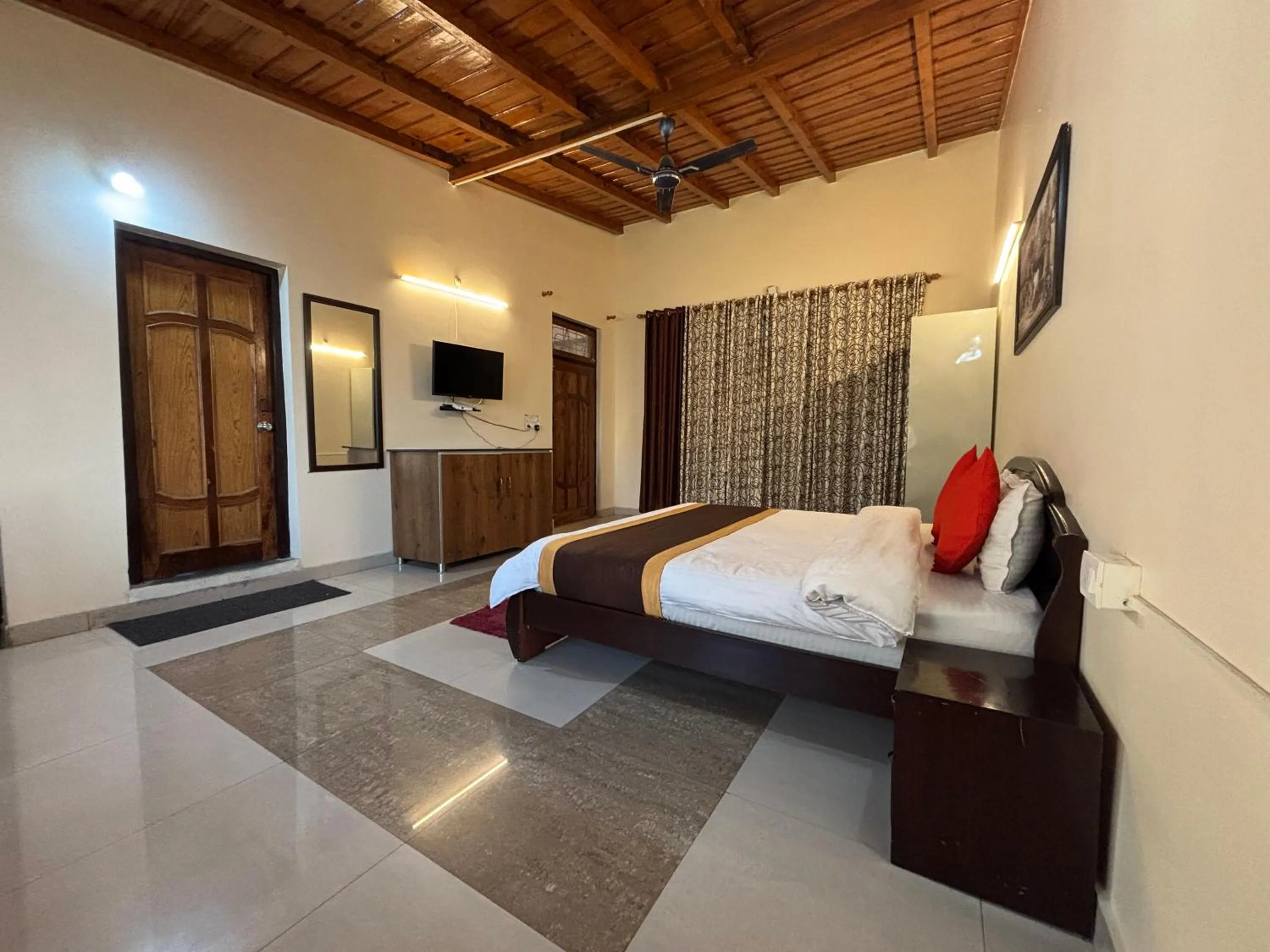 Bed in Hotel Goludev Valley View