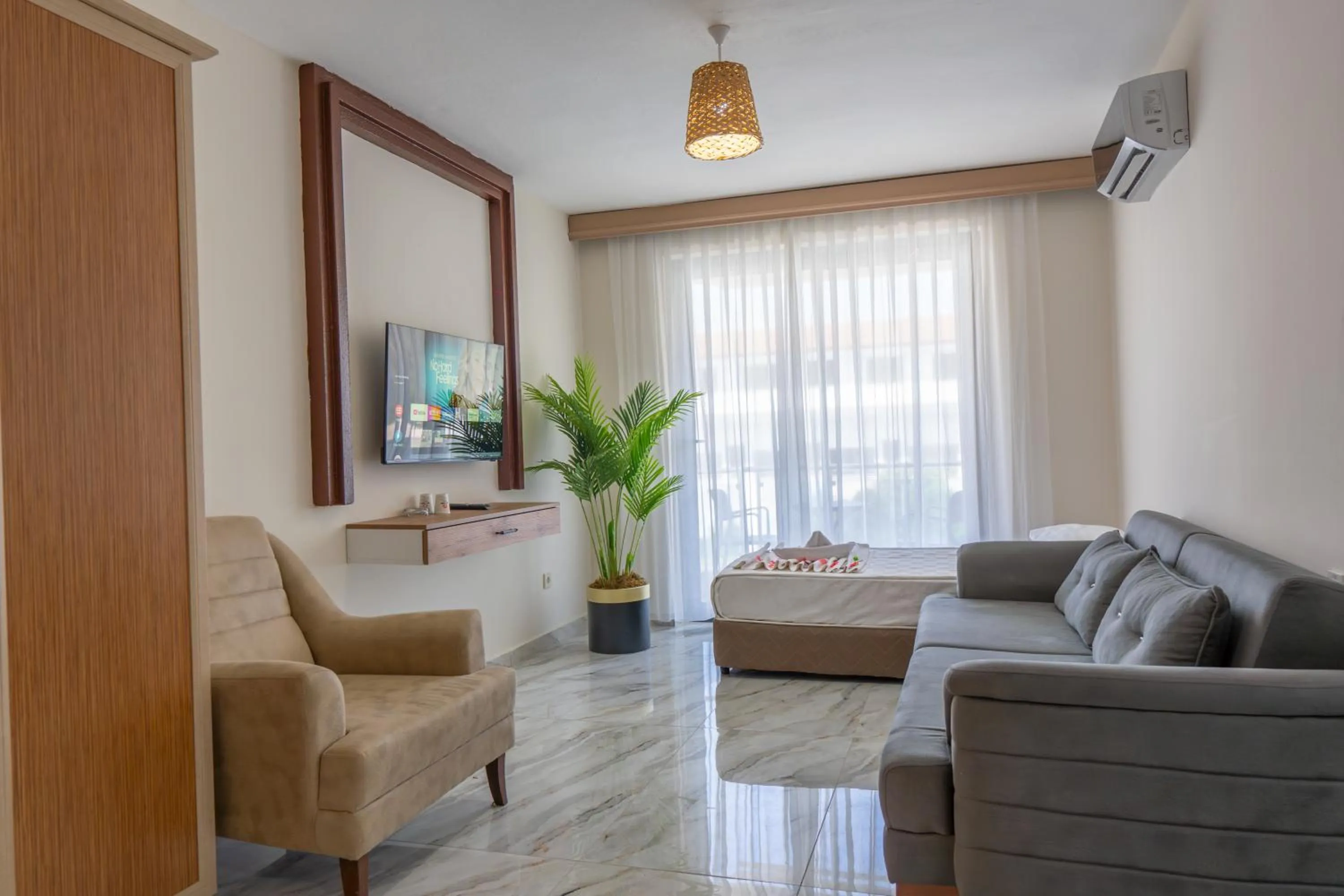 Living room in Mr Crane Hotel