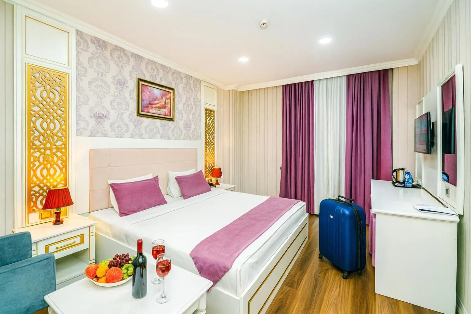 Bedroom, Bed in Maris Hotel Baku