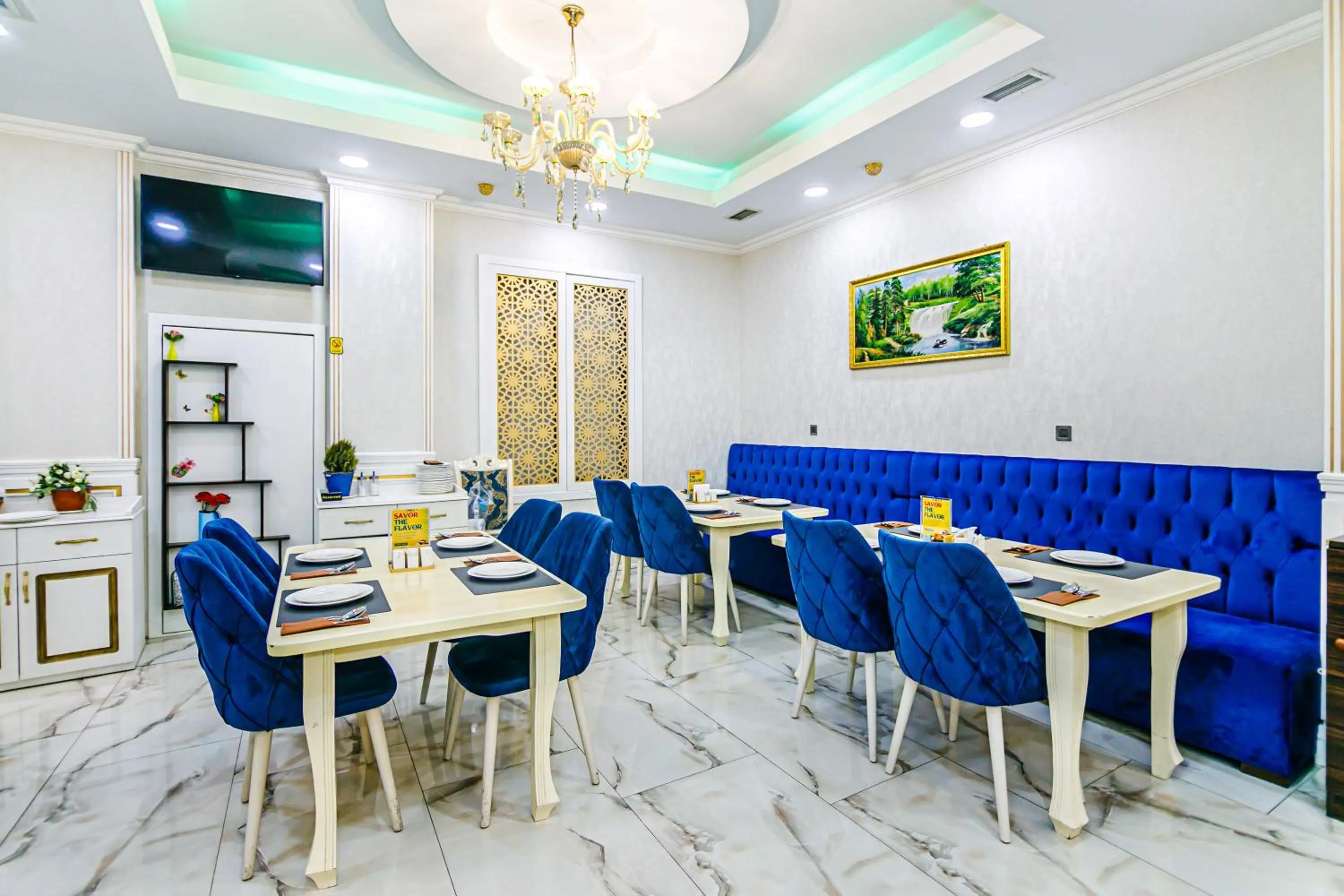 Restaurant/places to eat in Maris Hotel Baku