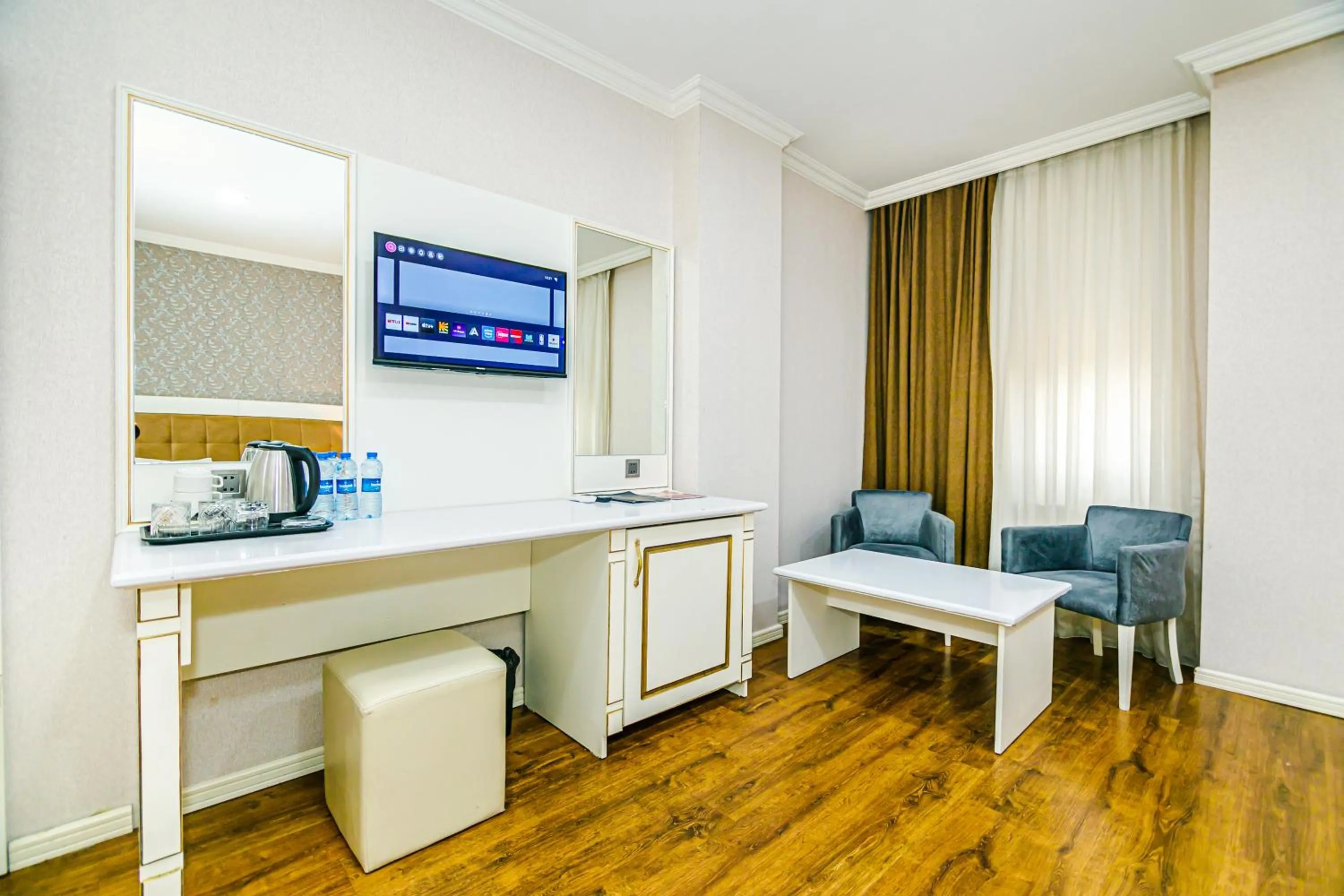 TV and multimedia in Maris Hotel Baku