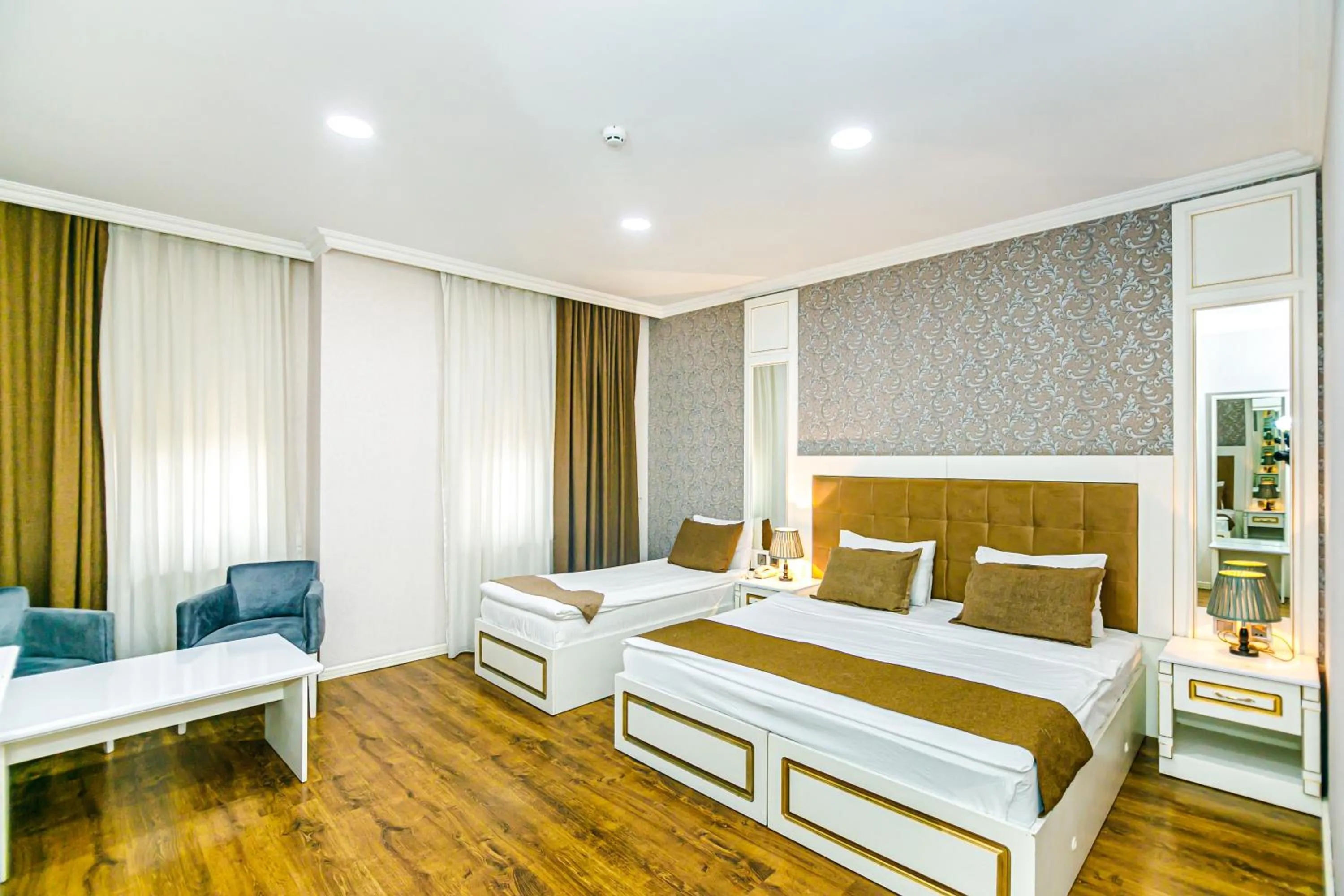 Bedroom, Bed in Maris Hotel Baku