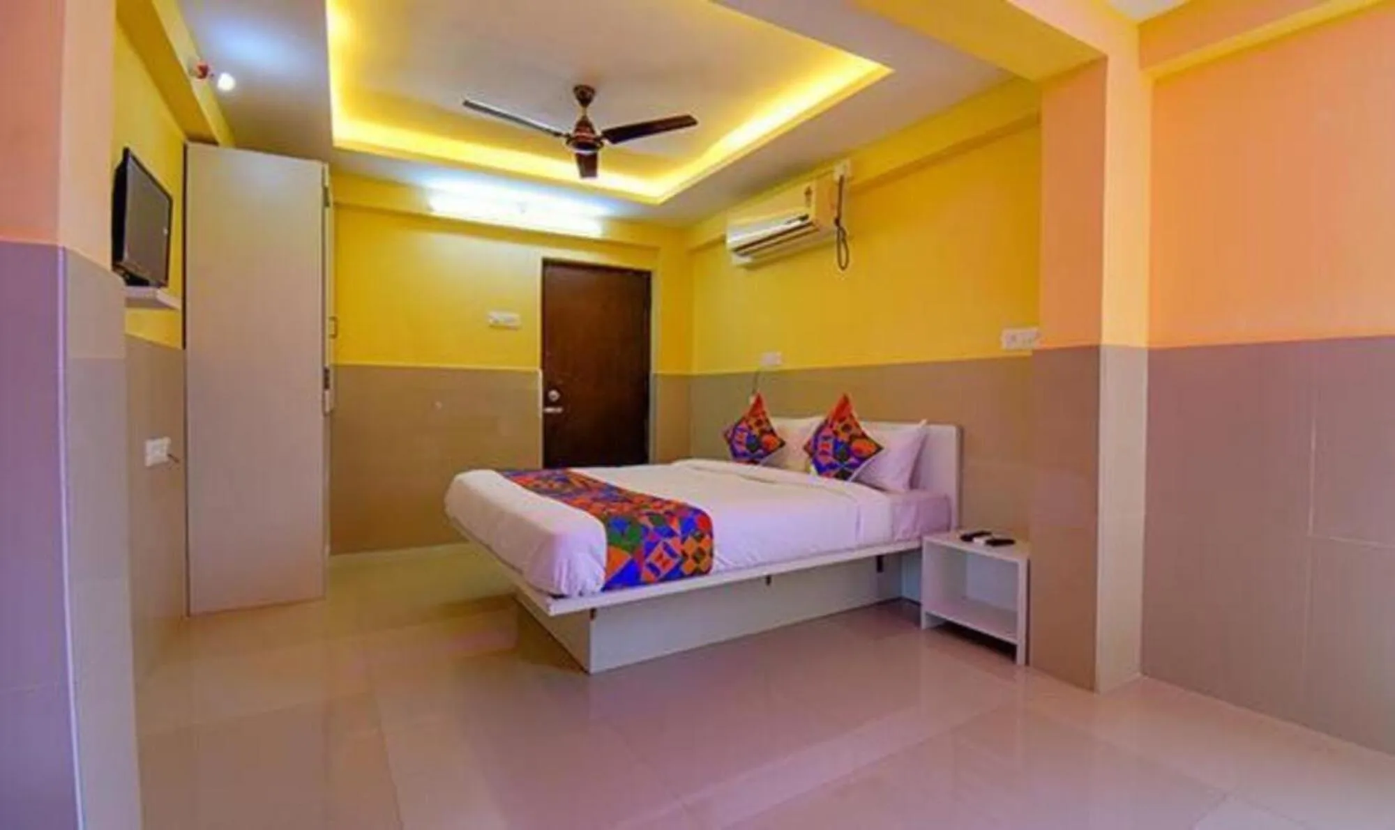 Photo of the whole room, Bed in FabHotel Empire Executive - Nr HINJEWADI PHASE 1